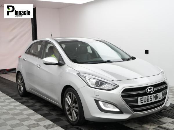 Hyundai i30 1.6 CRDi Blue Drive Premium Hatchback 5dr Diesel Manual Euro 6 (s/s) (136 ps)