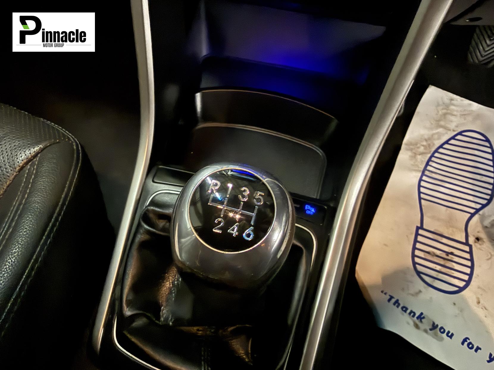 Hyundai i30 1.6 CRDi Blue Drive Premium Hatchback 5dr Diesel Manual Euro 6 (s/s) (136 ps)