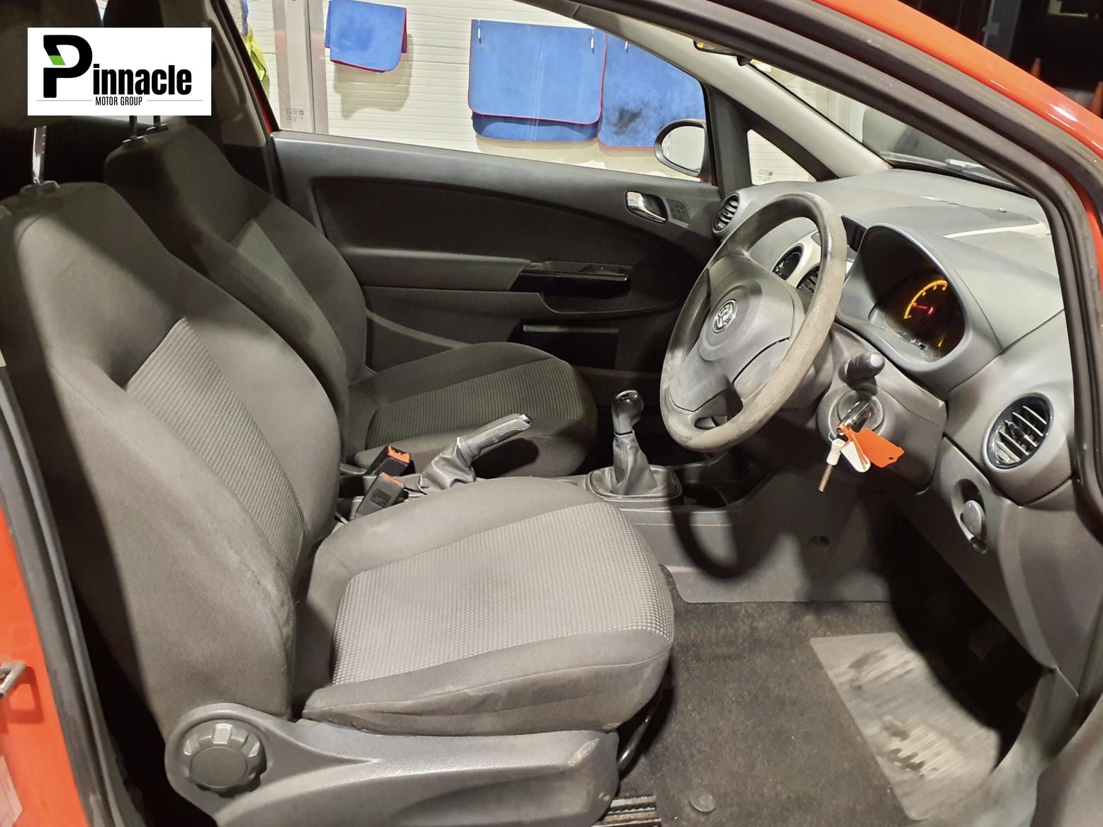 Vauxhall Corsa 1.0i 12v Life Hatchback 3dr Petrol Manual (134 g/km, 59 bhp)