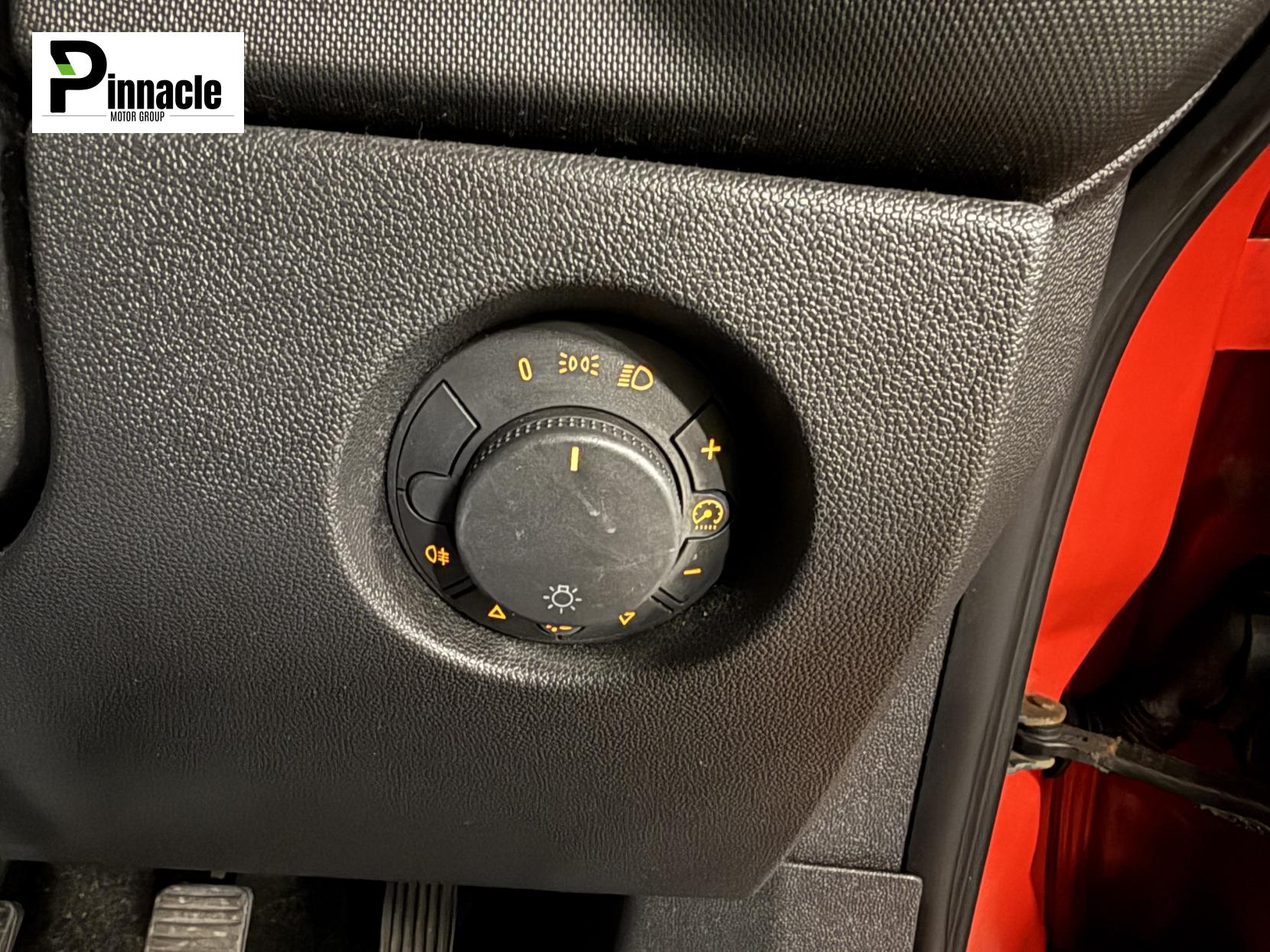 Vauxhall Corsa 1.0i 12v Life Hatchback 3dr Petrol Manual (134 g/km, 59 bhp)