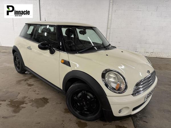 MINI Hatch 1.6 Cooper D Hatchback 3dr Diesel Manual Euro 4 (110 ps)