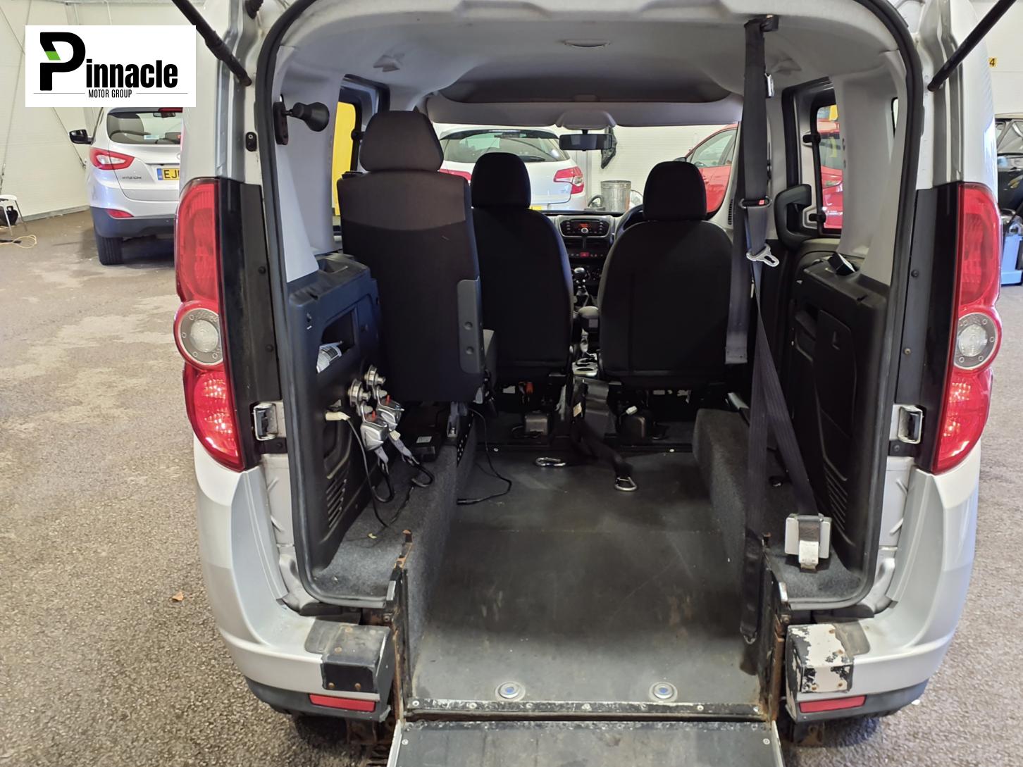 Fiat Doblo 1.4 16v MyLife Estate 5dr Petrol Manual (s/s) (166 g/km, 95 bhp)