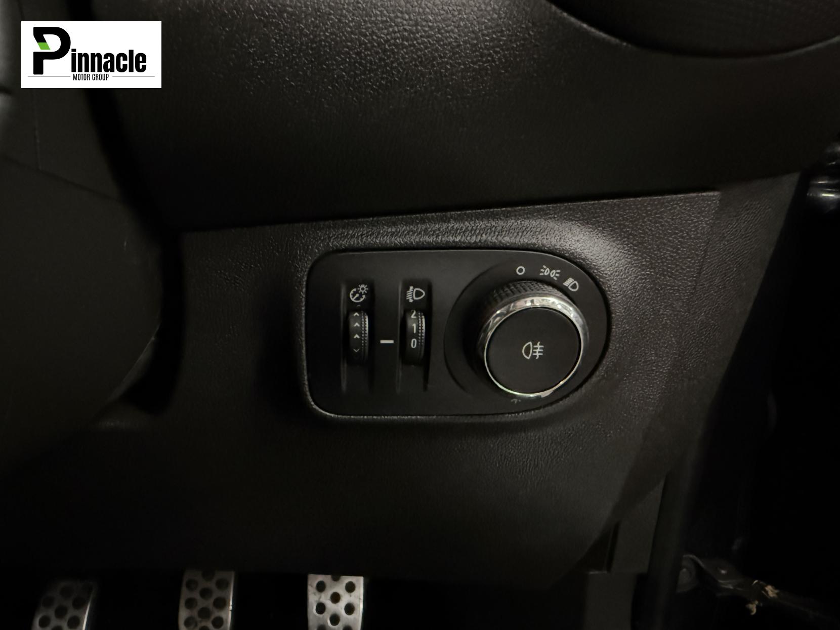 Vauxhall ADAM 1.2 16v SLAM Hatchback 3dr Petrol Manual Euro 5 (70 ps)