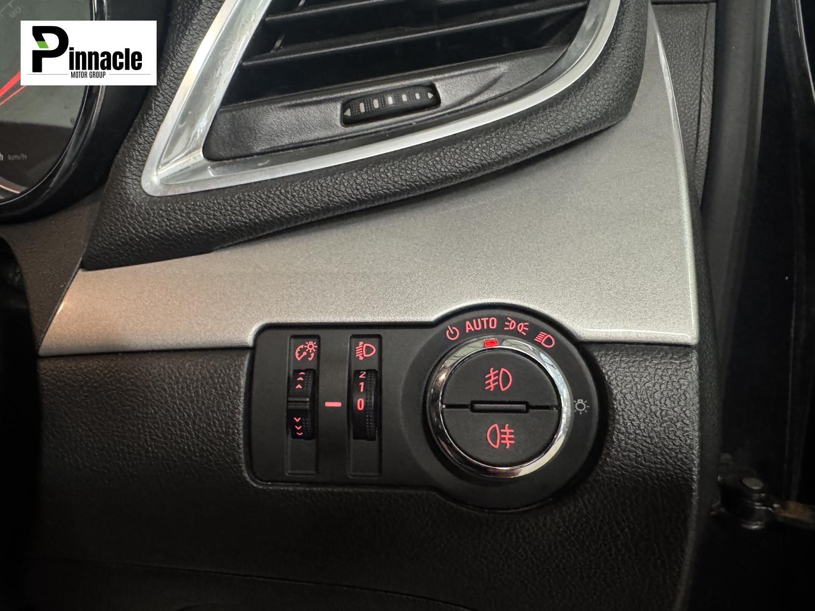 Vauxhall Mokka 1.6 CDTi ecoFLEX Tech Line SUV 5dr Diesel Manual 2WD Euro 6 (s/s) (136 ps)