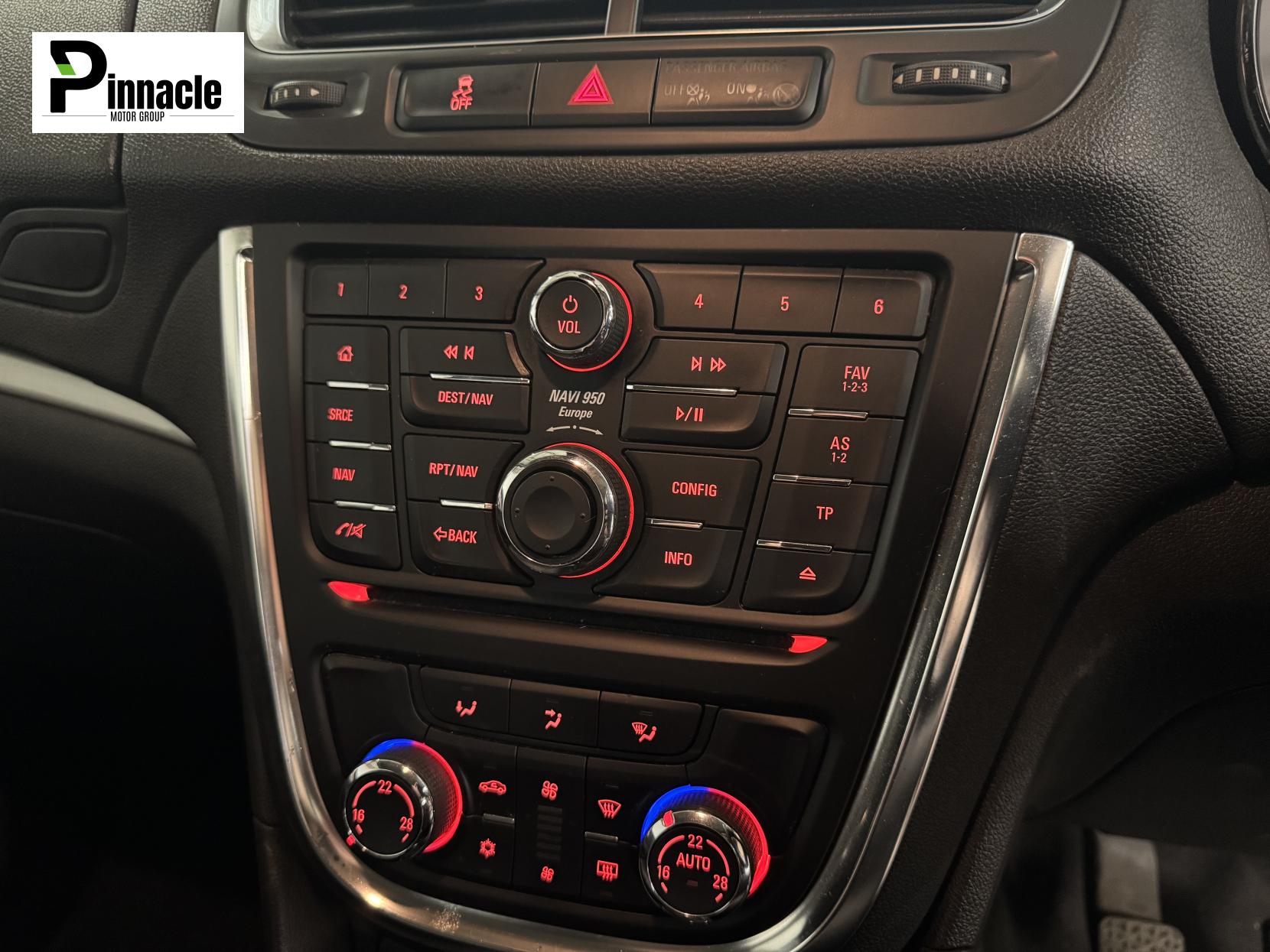 Vauxhall Mokka 1.6 CDTi ecoFLEX Tech Line SUV 5dr Diesel Manual 2WD Euro 6 (s/s) (136 ps)