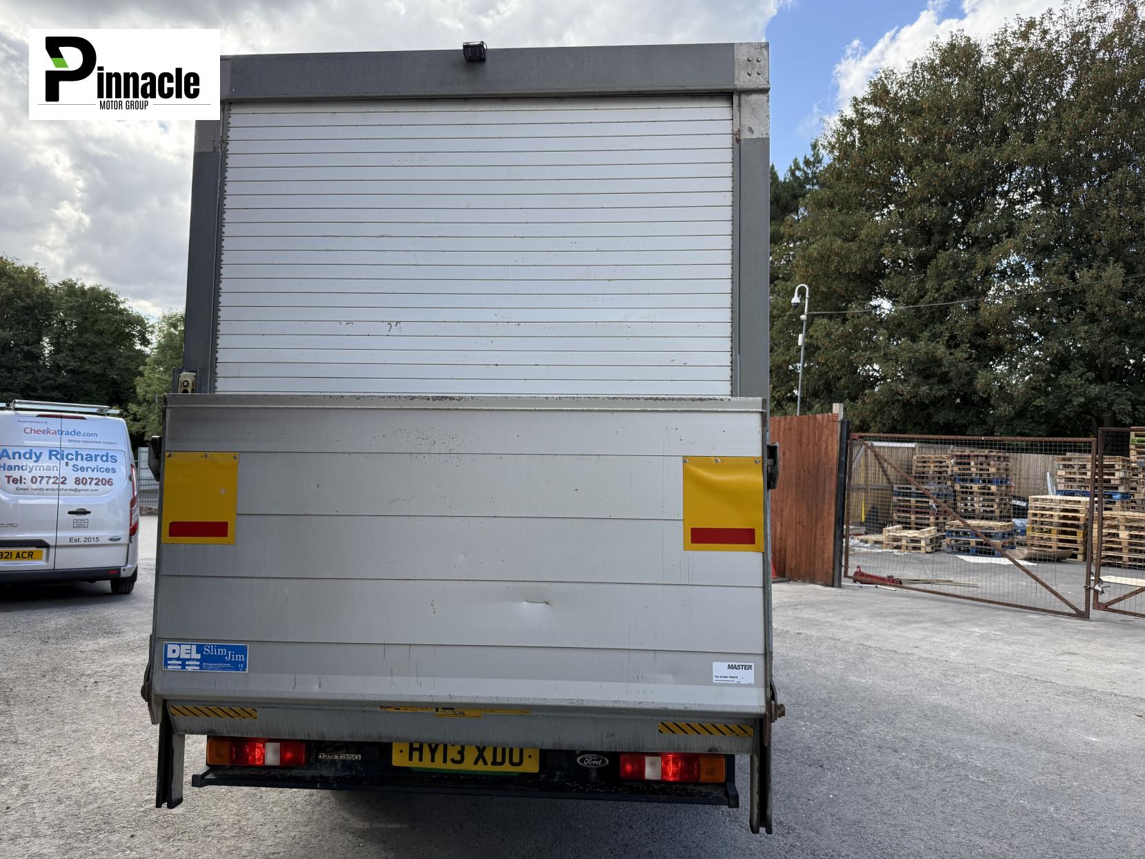 Ford Transit 2.2 Luton (2000 - 2015)