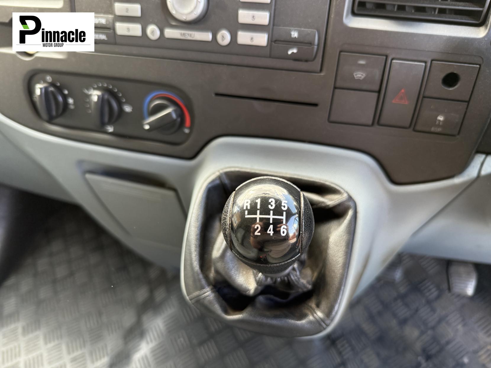 Ford Transit 2.2 Luton (2000 - 2015)