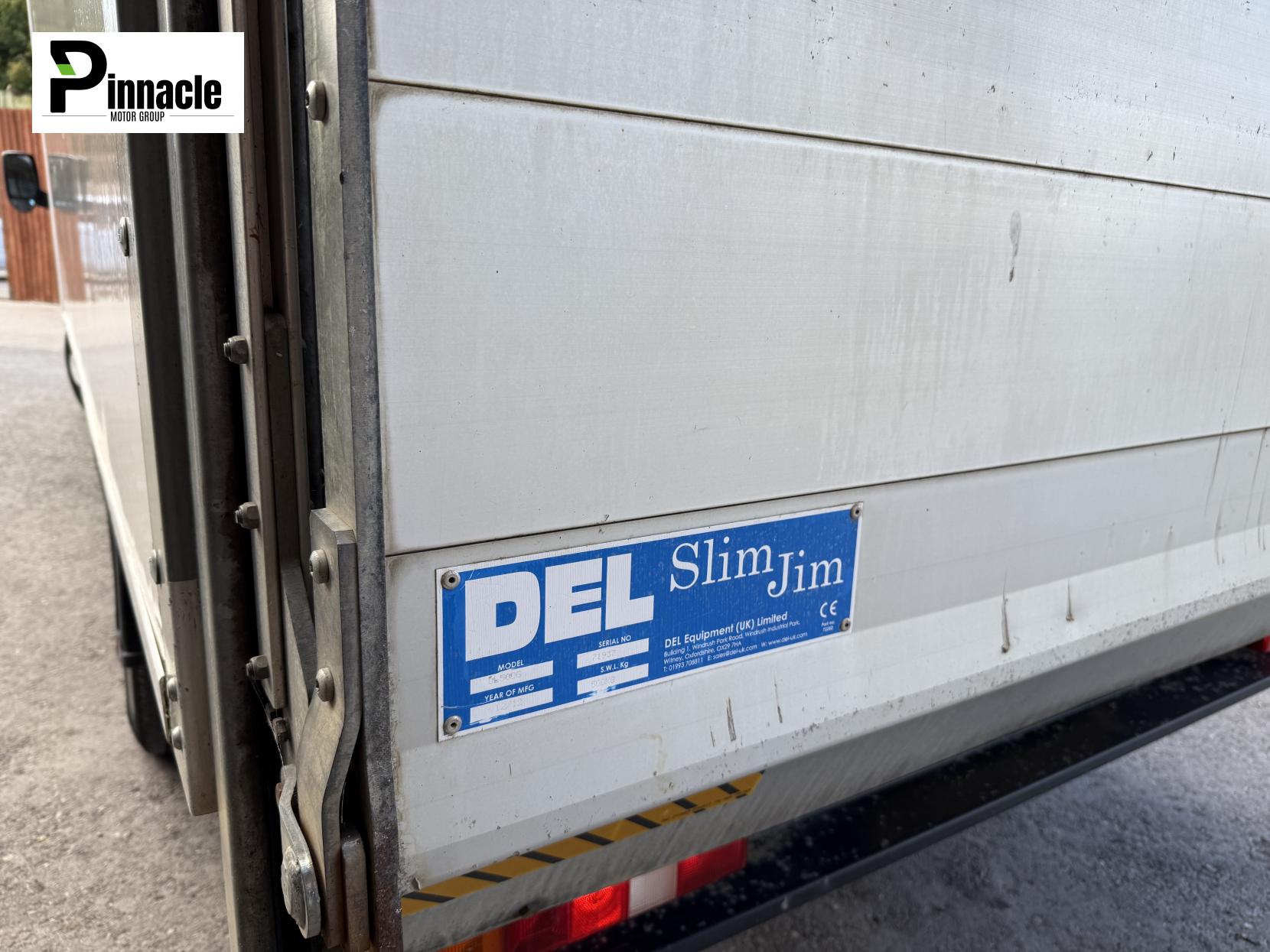 Ford Transit 2.2 Luton (2000 - 2015)