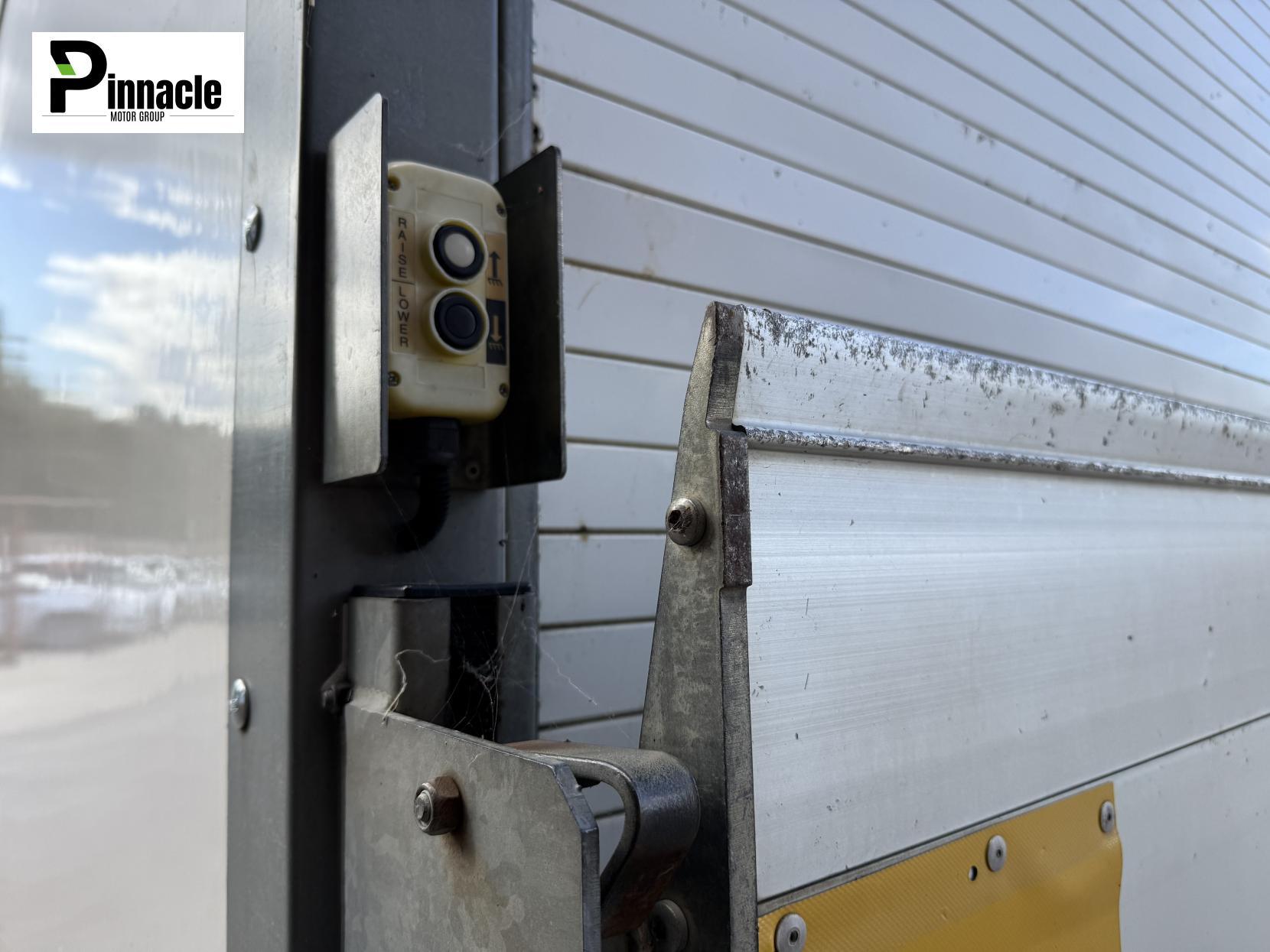 Ford Transit 2.2 Luton (2000 - 2015)