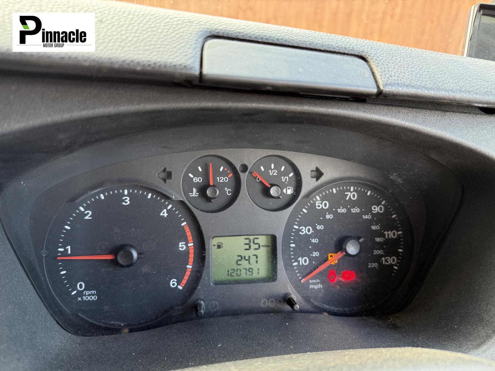 Ford Transit 2.2 Luton (2000 - 2015)