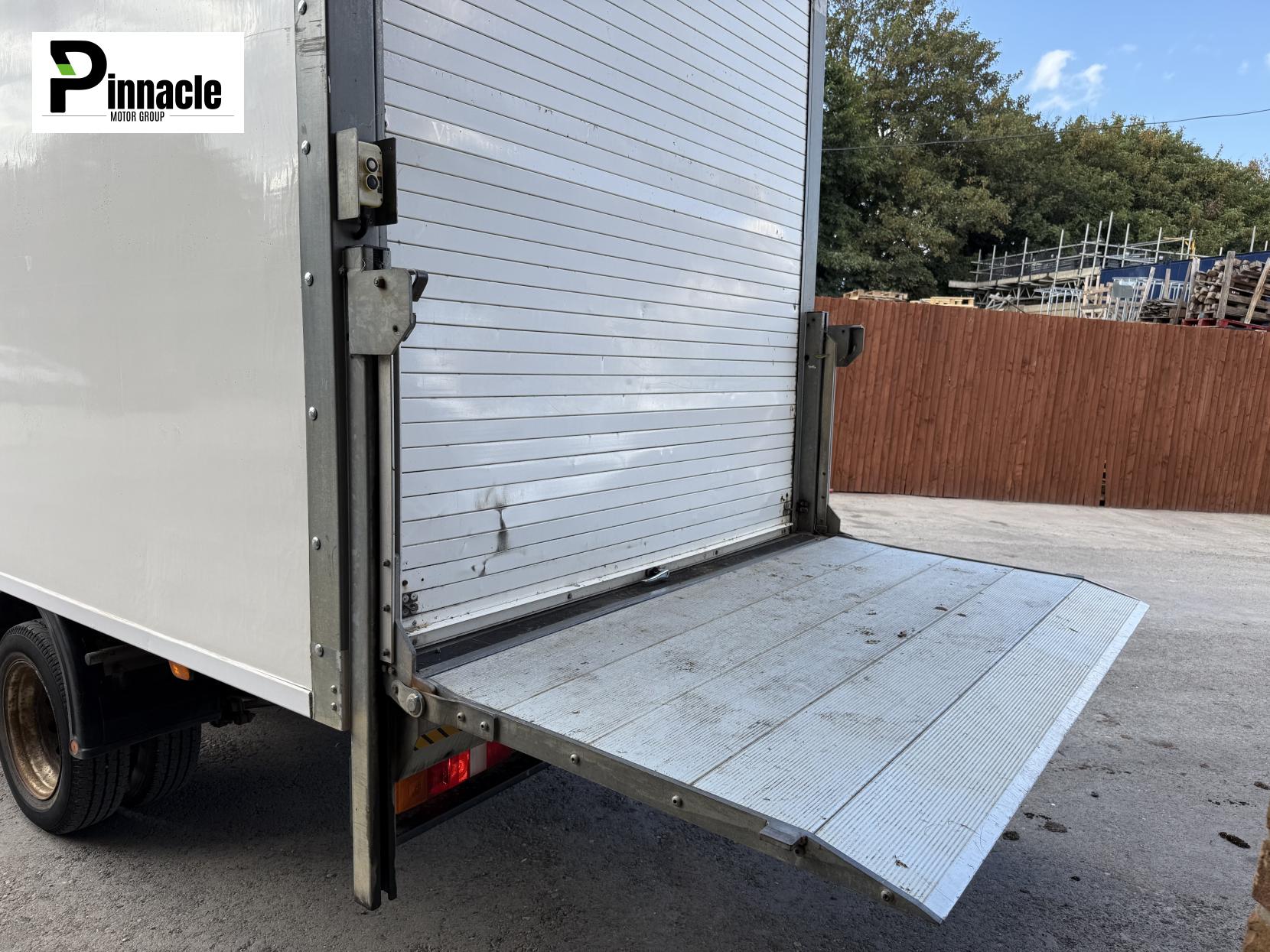 Ford Transit 2.2 Luton (2000 - 2015)