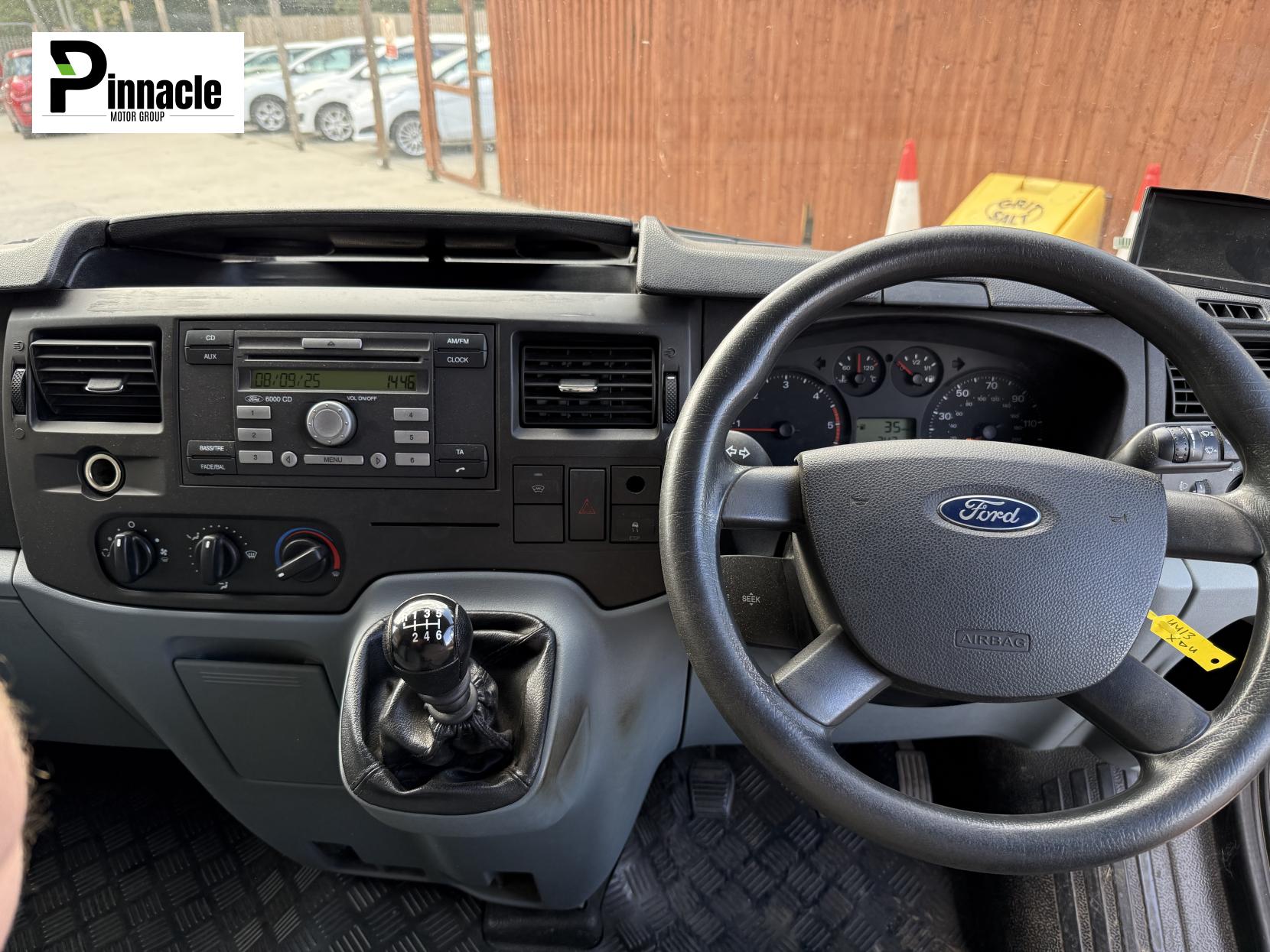 Ford Transit 2.2 Luton (2000 - 2015)