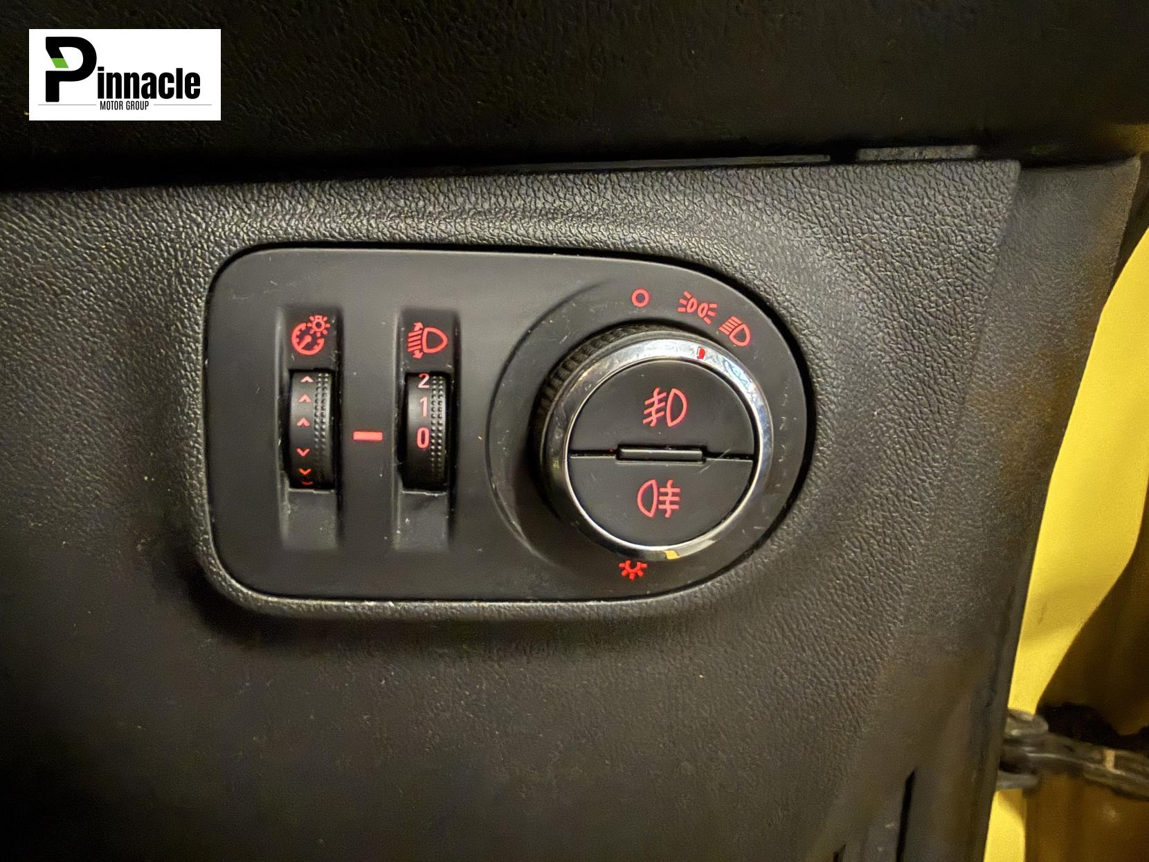 Vauxhall Corsa 1.4i ecoTEC Limited Edition Hatchback 3dr Petrol Manual Euro 6 (90 ps)