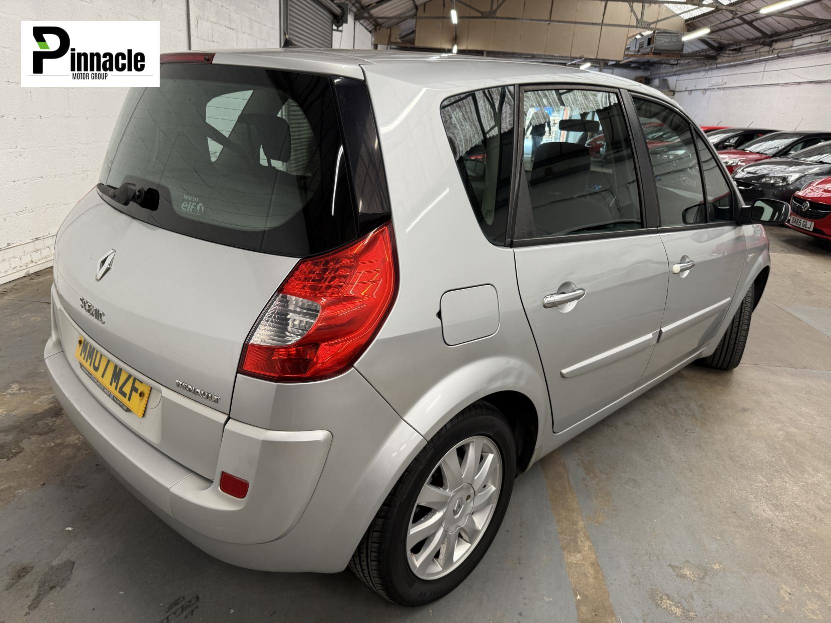 Renault Scenic 1.6 VVT Dynamique MPV 5dr Petrol Manual (182 g/km, 111 bhp)