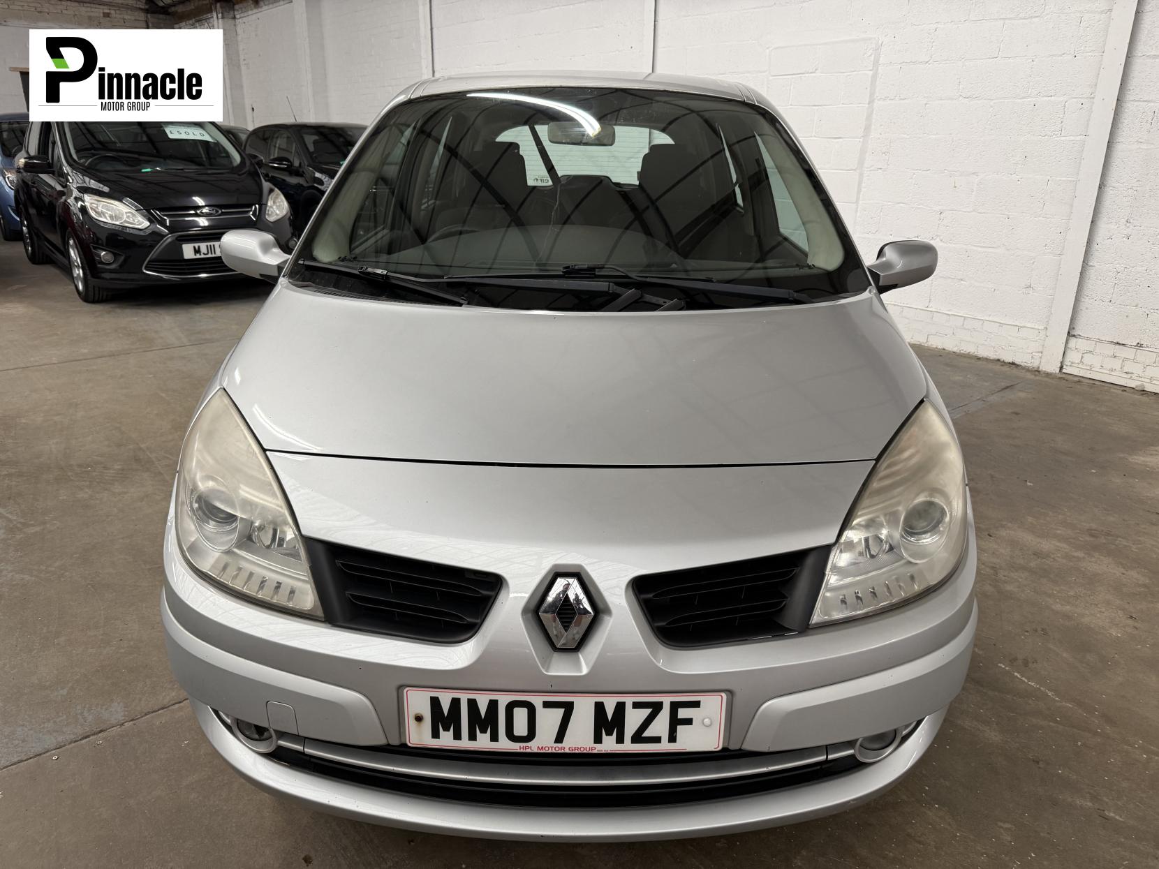 Renault Scenic 1.6 VVT Dynamique MPV 5dr Petrol Manual (182 g/km, 111 bhp)