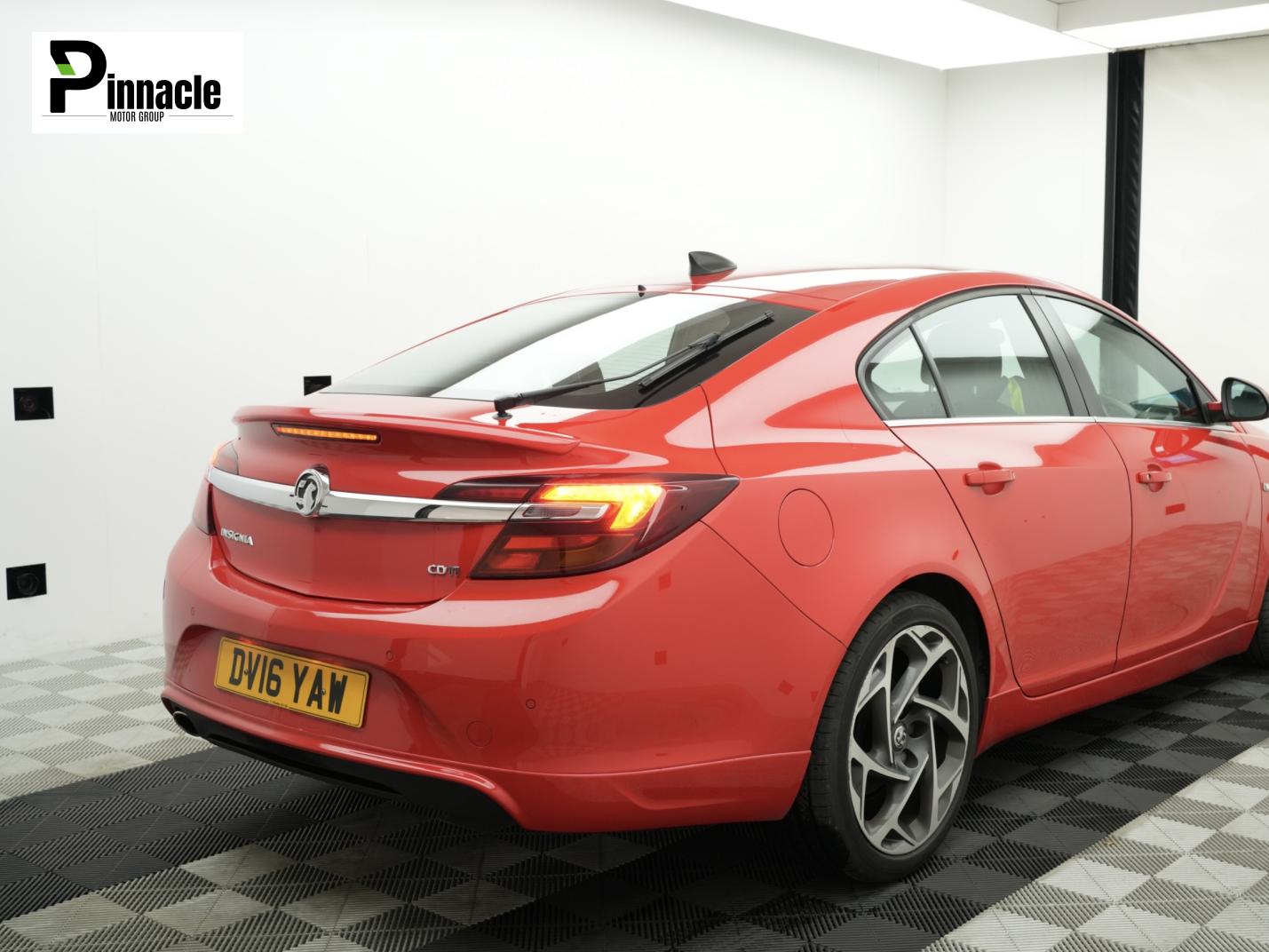 Vauxhall Insignia 2.0 CDTi ecoFLEX Limited Edition Hatchback 5dr Diesel Manual Euro 6 (s/s) (170 ps)
