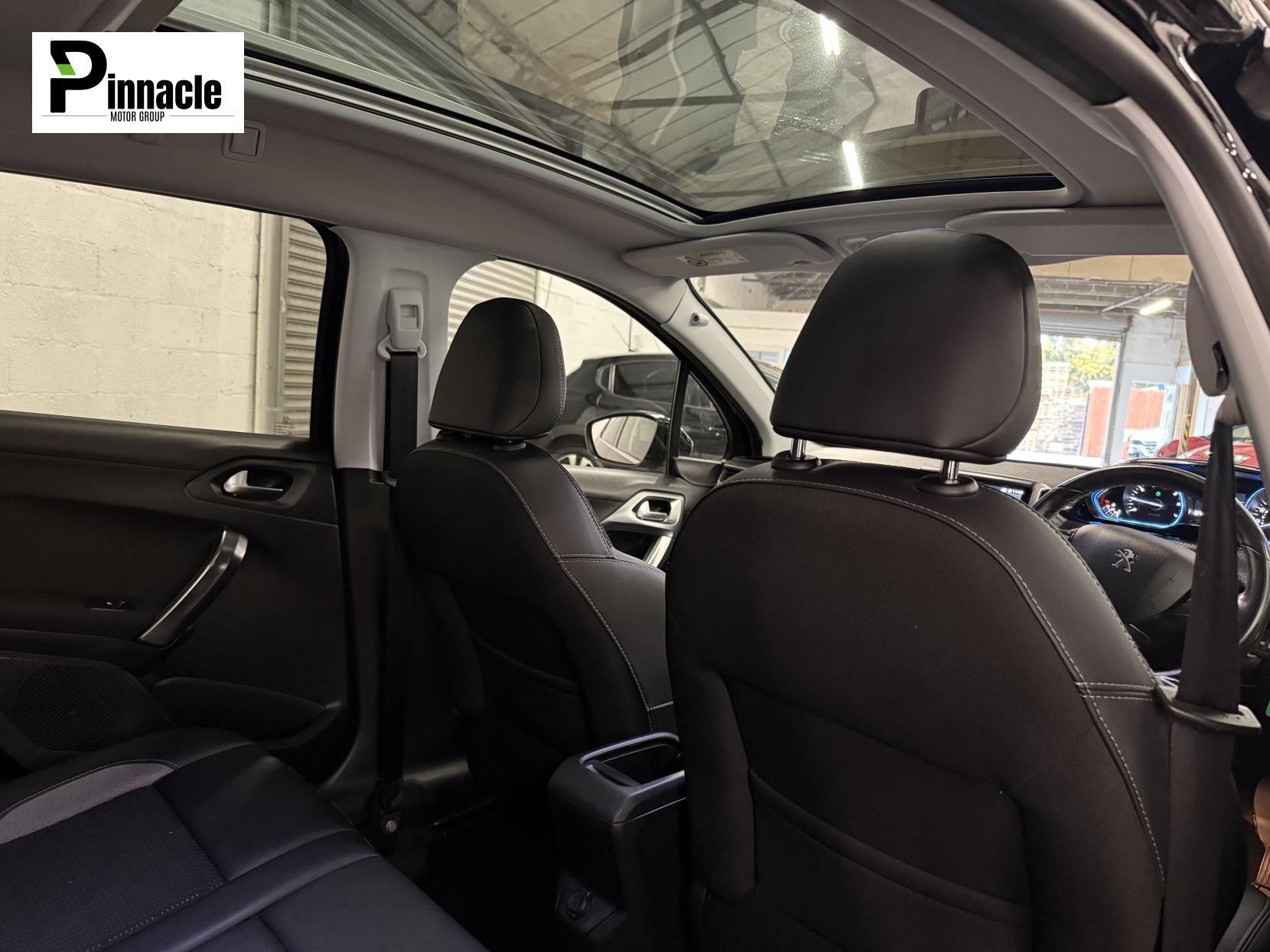 Peugeot 2008 1.2 PureTech Allure Premium SUV 5dr Petrol Manual Euro 6 (s/s) (82 ps)