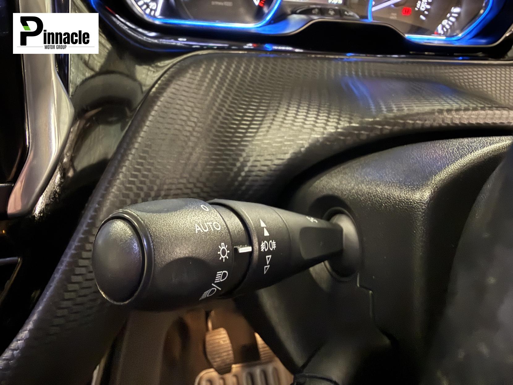 Peugeot 2008 1.2 PureTech Allure Premium SUV 5dr Petrol Manual Euro 6 (s/s) (82 ps)