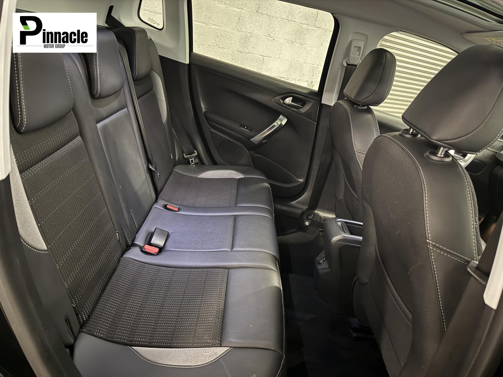 Peugeot 2008 1.2 PureTech Allure Premium SUV 5dr Petrol Manual Euro 6 (s/s) (82 ps)