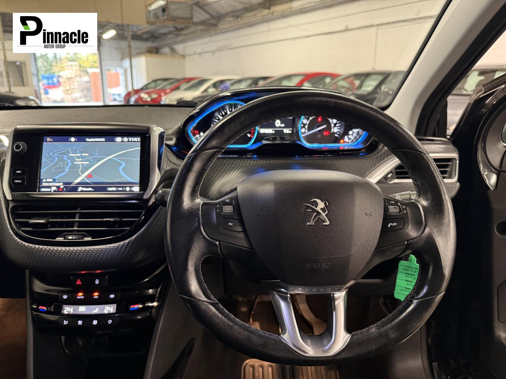 Peugeot 2008 1.2 PureTech Allure Premium SUV 5dr Petrol Manual Euro 6 (s/s) (82 ps)