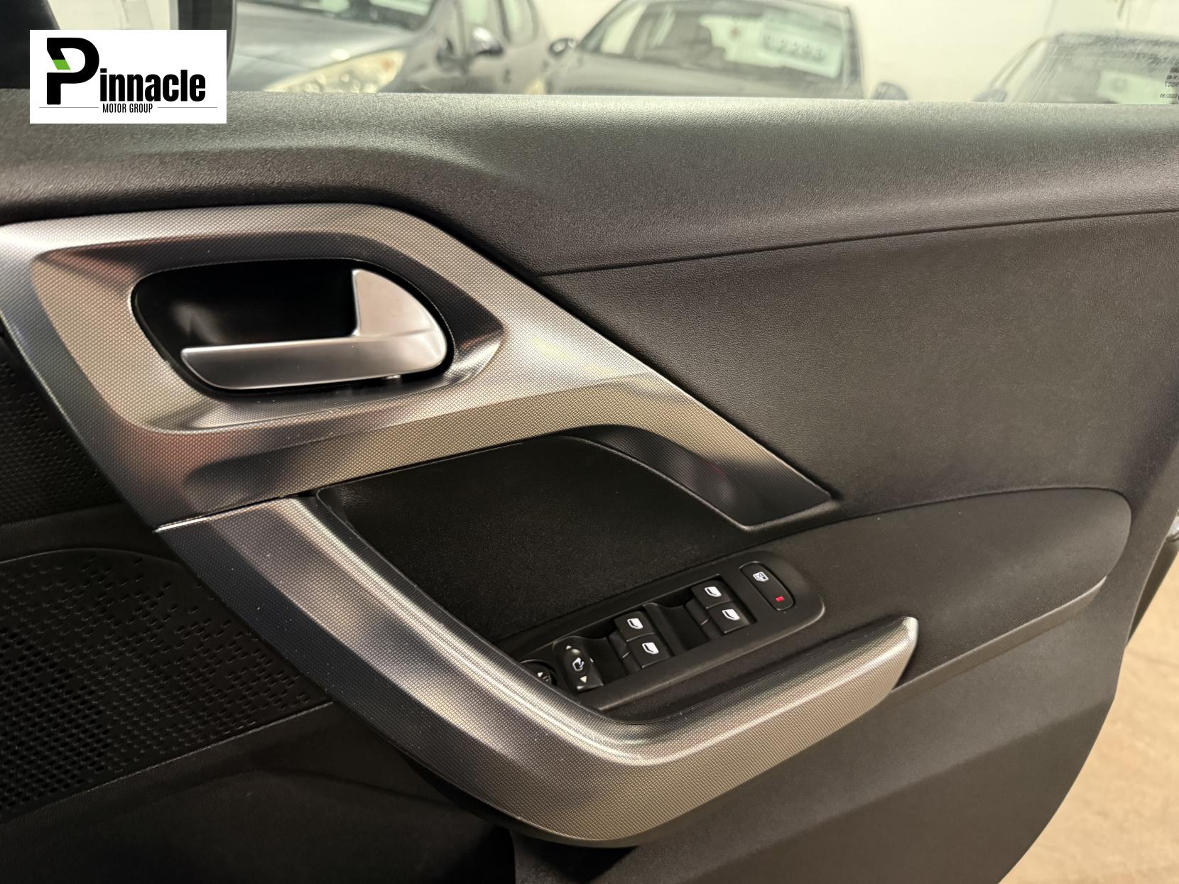 Peugeot 2008 1.2 PureTech Allure Premium SUV 5dr Petrol Manual Euro 6 (s/s) (82 ps)