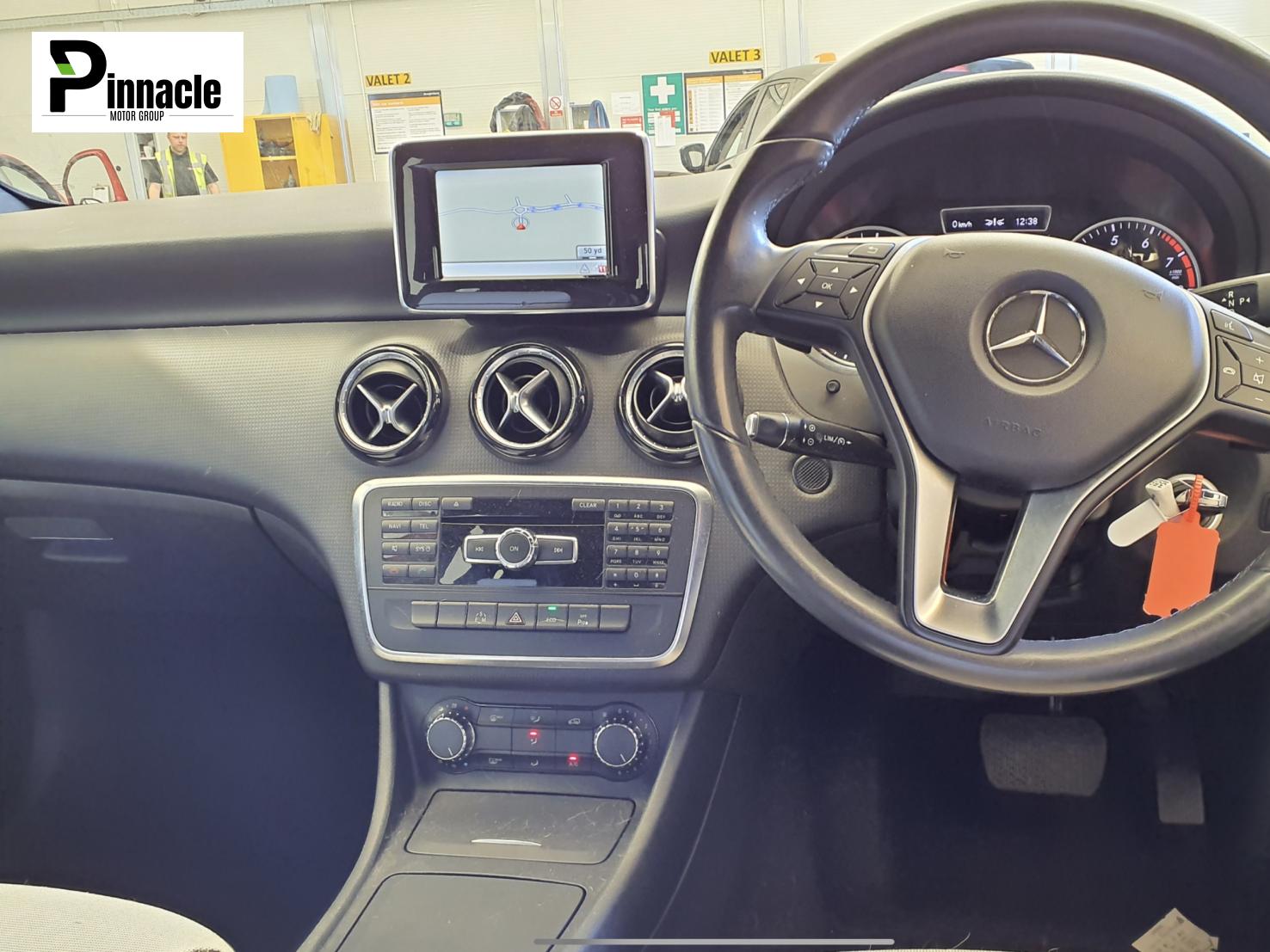 Mercedes-Benz A Class 1.6 A180 BlueEfficiency SE Hatchback 5dr Petrol 7G-DCT Euro 6 (s/s) (122 ps)