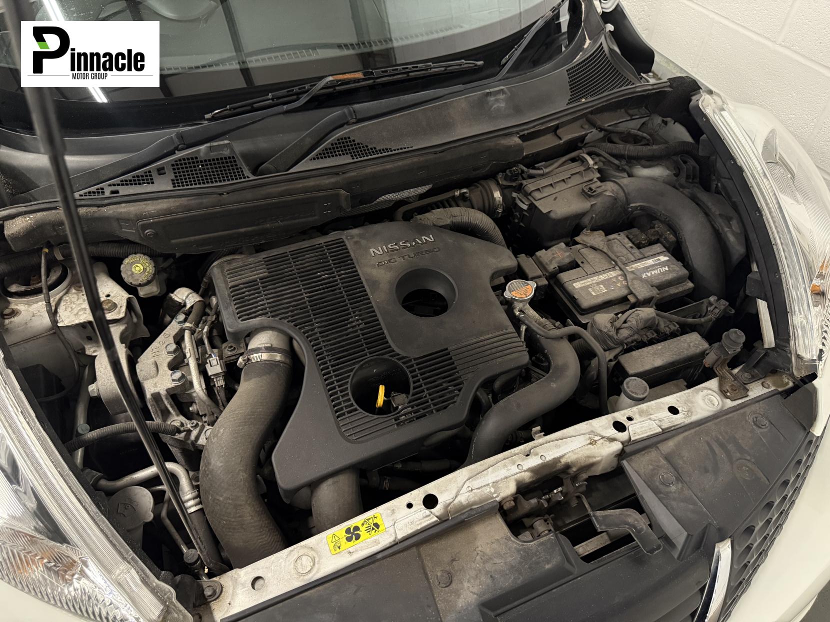 Nissan Juke 1.6 DIG-T Tekna SUV 5dr Petrol Manual Euro 5 (190 ps)