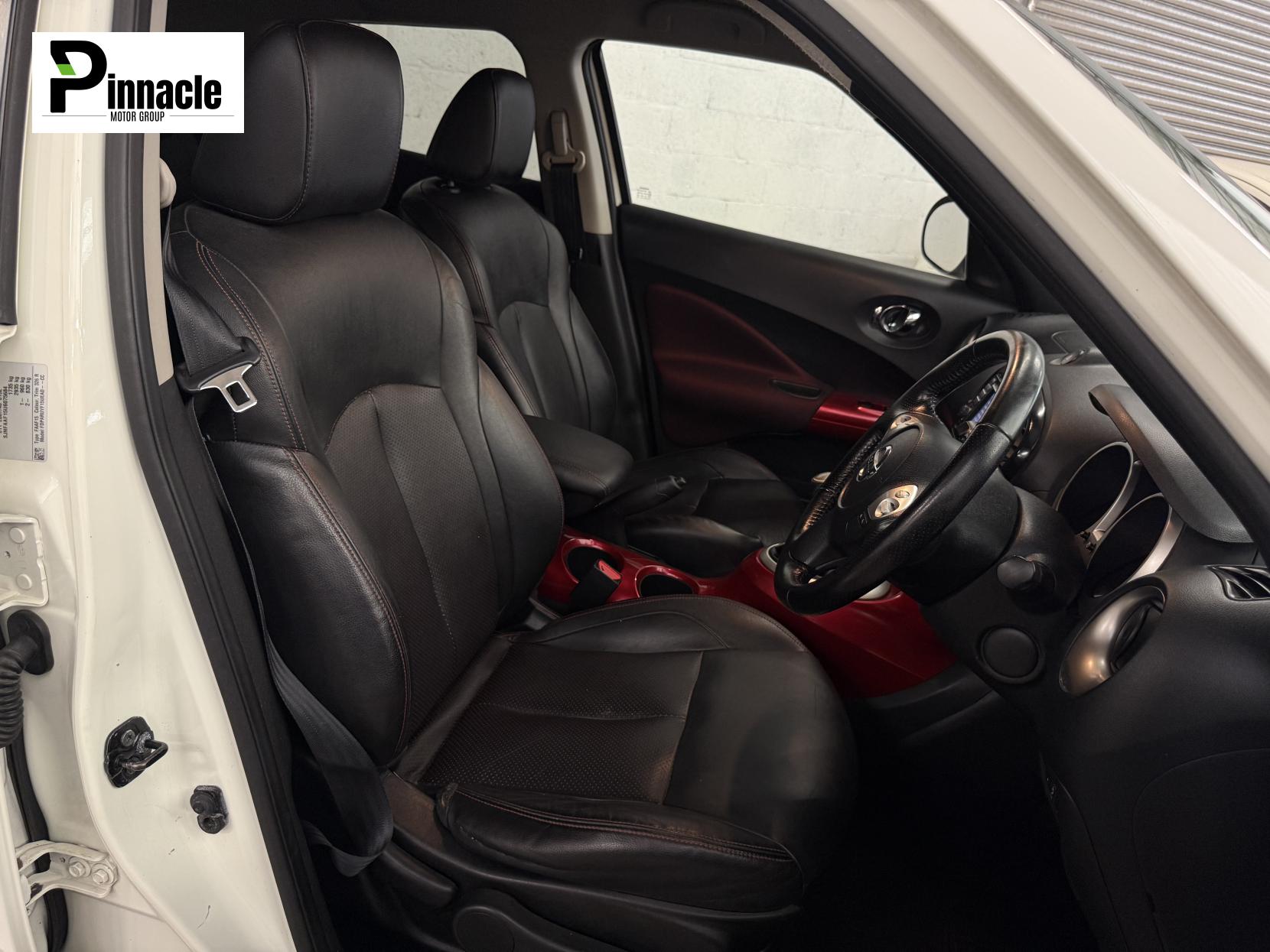 Nissan Juke 1.6 DIG-T Tekna SUV 5dr Petrol Manual Euro 5 (190 ps)