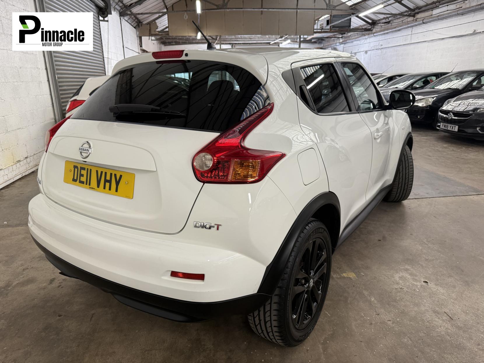 Nissan Juke 1.6 DIG-T Tekna SUV 5dr Petrol Manual Euro 5 (190 ps)