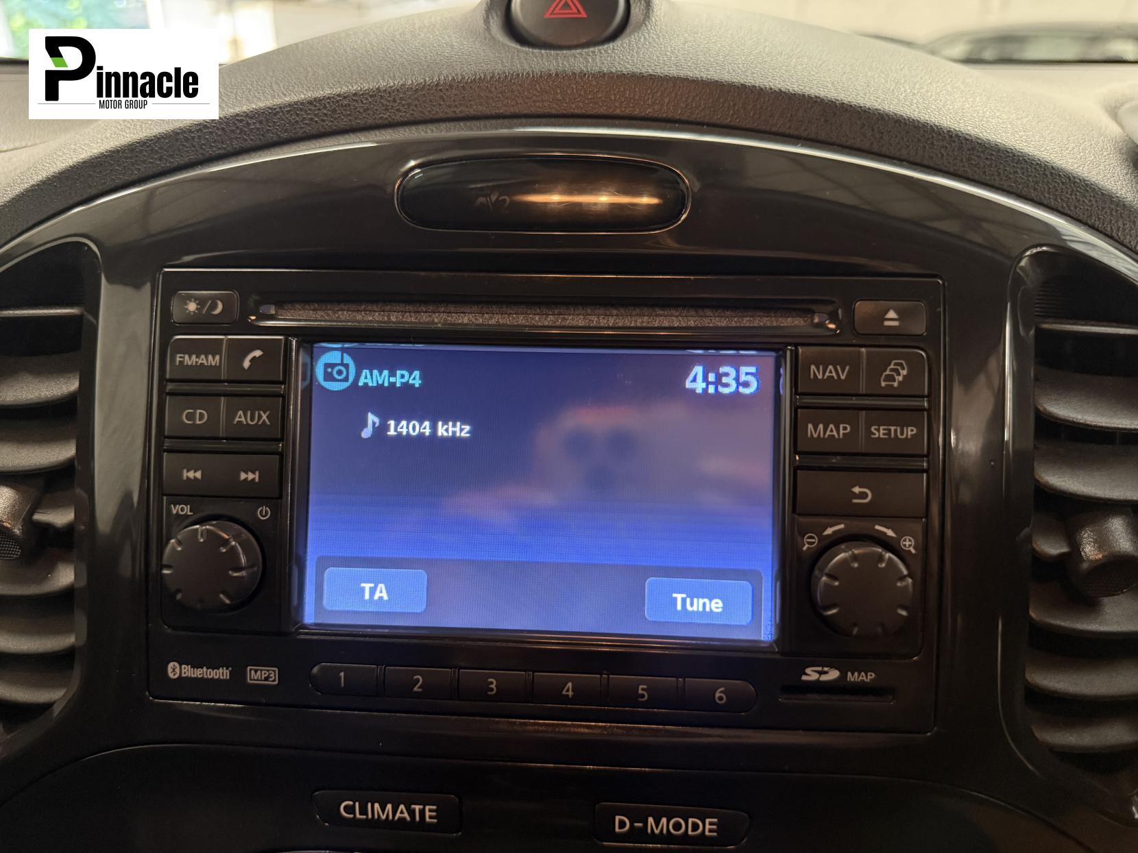Nissan Juke 1.6 DIG-T Tekna SUV 5dr Petrol Manual Euro 5 (190 ps)