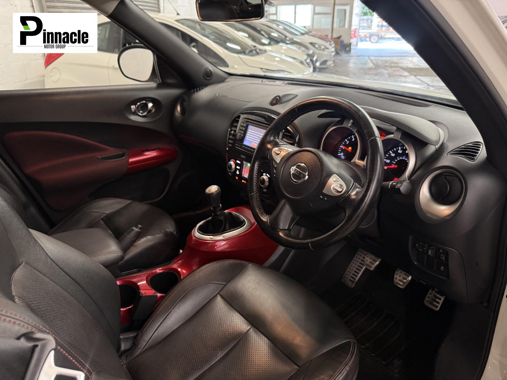 Nissan Juke 1.6 DIG-T Tekna SUV 5dr Petrol Manual Euro 5 (190 ps)