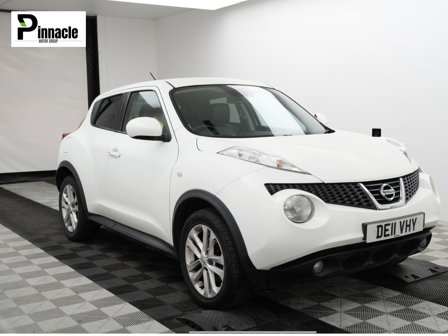 Nissan Juke 1.6 DIG-T Tekna SUV 5dr Petrol Manual Euro 5 (190 ps)