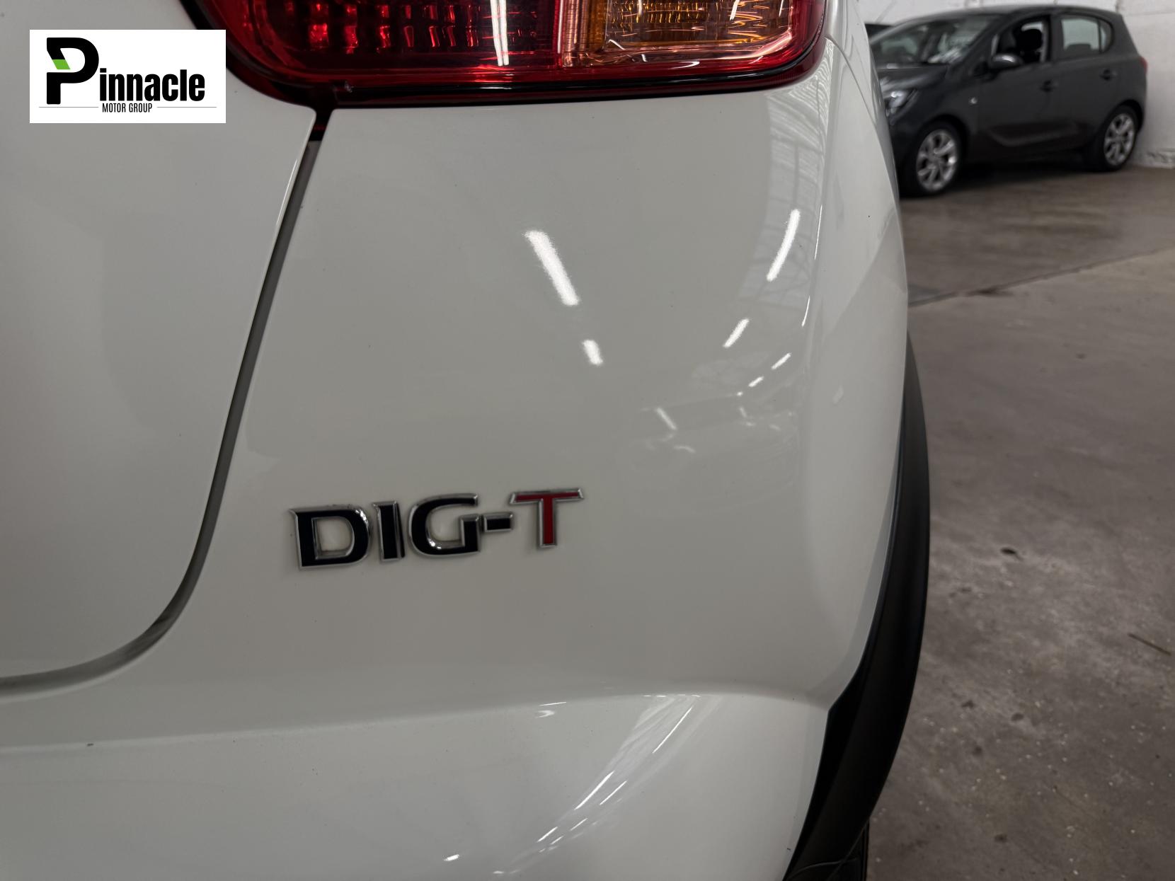 Nissan Juke 1.6 DIG-T Tekna SUV 5dr Petrol Manual Euro 5 (190 ps)