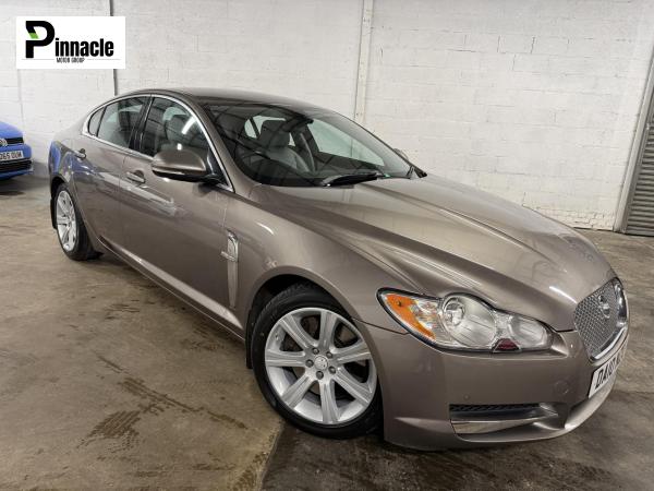Jaguar XF 3.0d V6 Luxury Saloon 4dr Diesel Auto Euro 5 (240 ps)