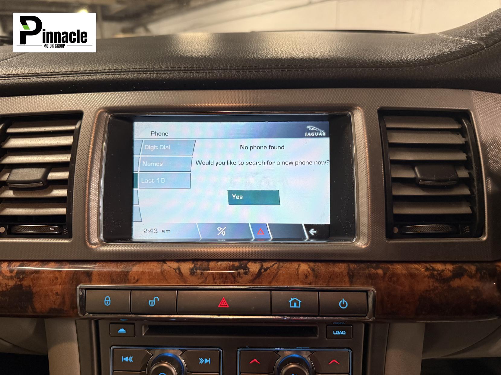 Jaguar XF 3.0d V6 Luxury Saloon 4dr Diesel Auto Euro 5 (240 ps)