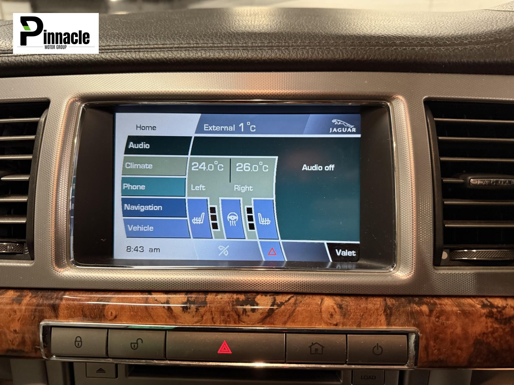 Jaguar XF 3.0d V6 Luxury Saloon 4dr Diesel Auto Euro 5 (240 ps)