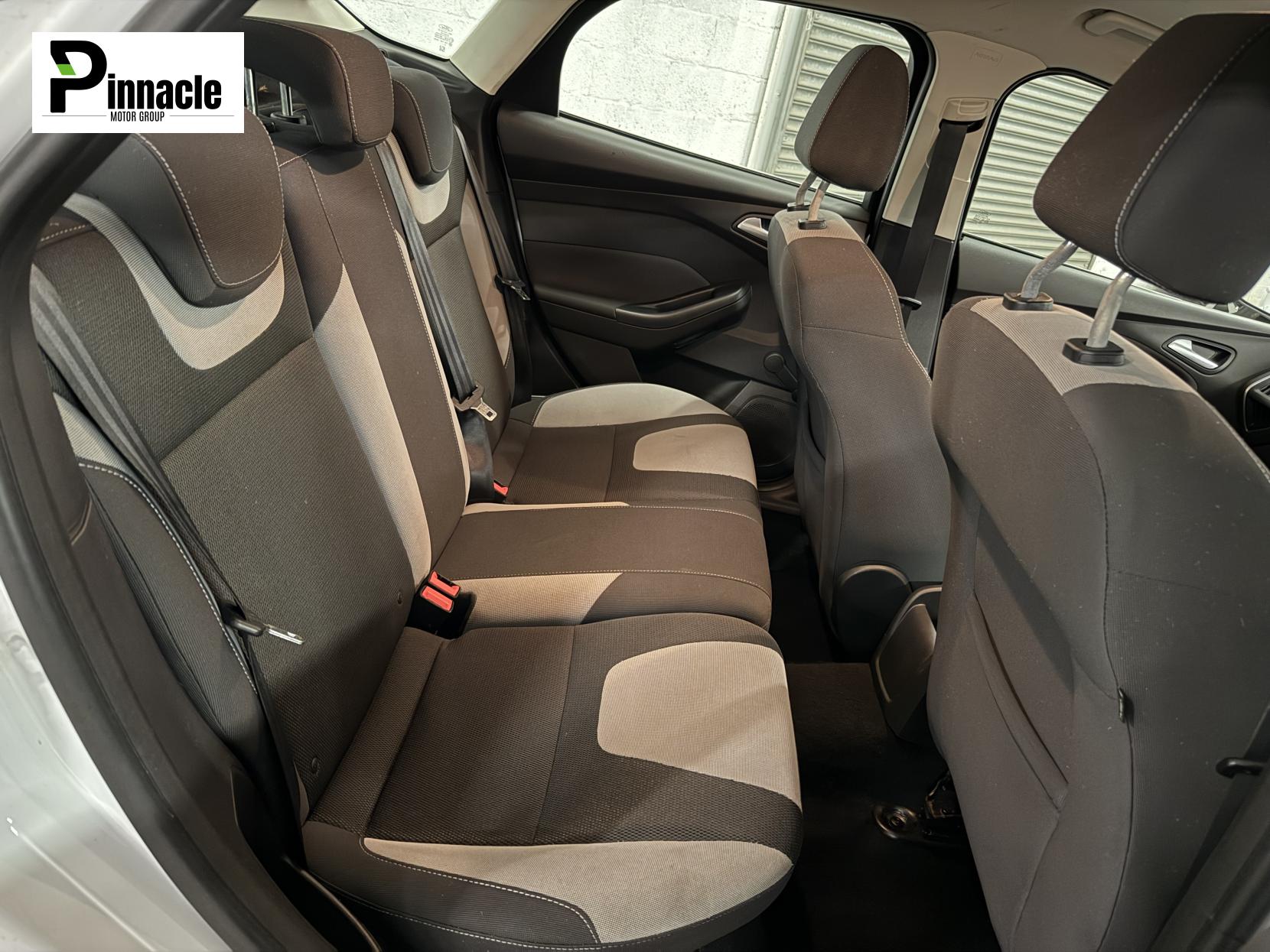 Ford Focus 1.6 TDCi Zetec Hatchback 5dr Diesel Manual Euro 5 (s/s) (115 ps)