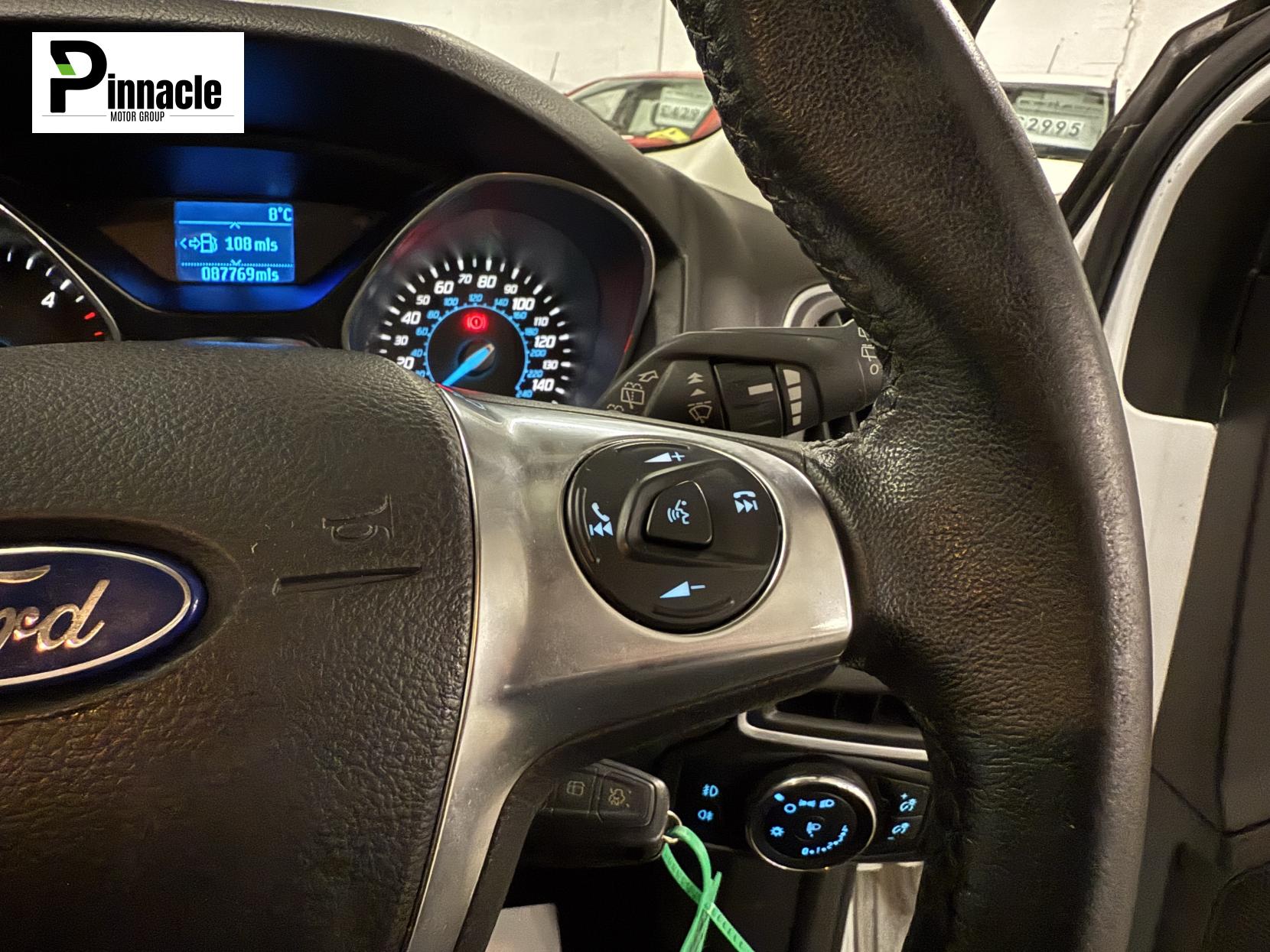 Ford Focus 1.6 TDCi Zetec Hatchback 5dr Diesel Manual Euro 5 (s/s) (115 ps)