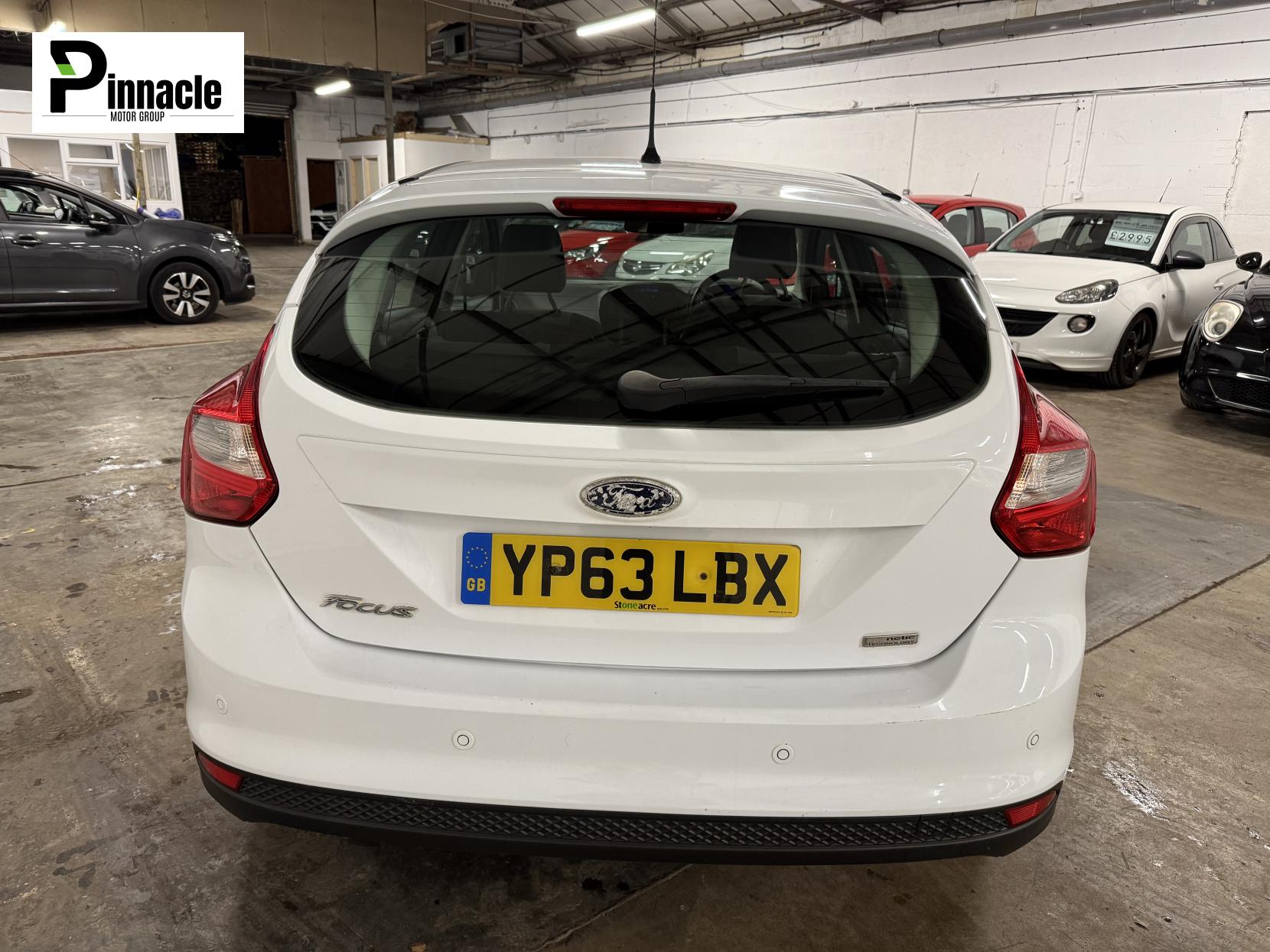 Ford Focus 1.6 TDCi Zetec Hatchback 5dr Diesel Manual Euro 5 (s/s) (115 ps)