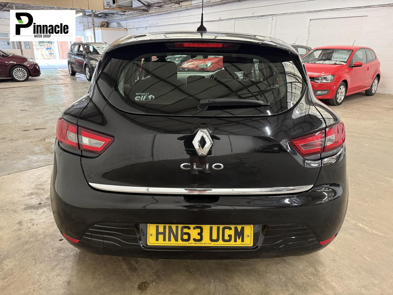 Renault Clio 1.2 16V Dynamique MediaNav Hatchback 5dr Petrol Manual Euro 5 (75 ps)