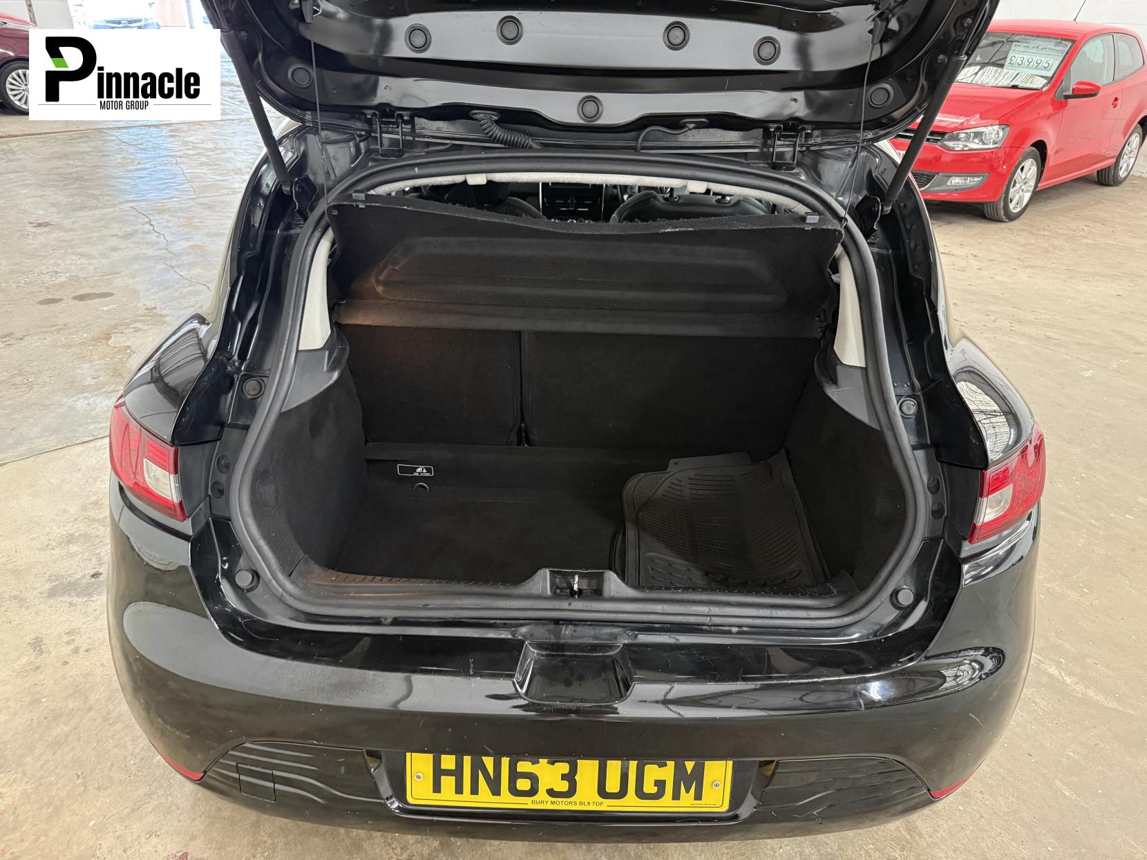 Renault Clio 1.2 16V Dynamique MediaNav Hatchback 5dr Petrol Manual Euro 5 (75 ps)