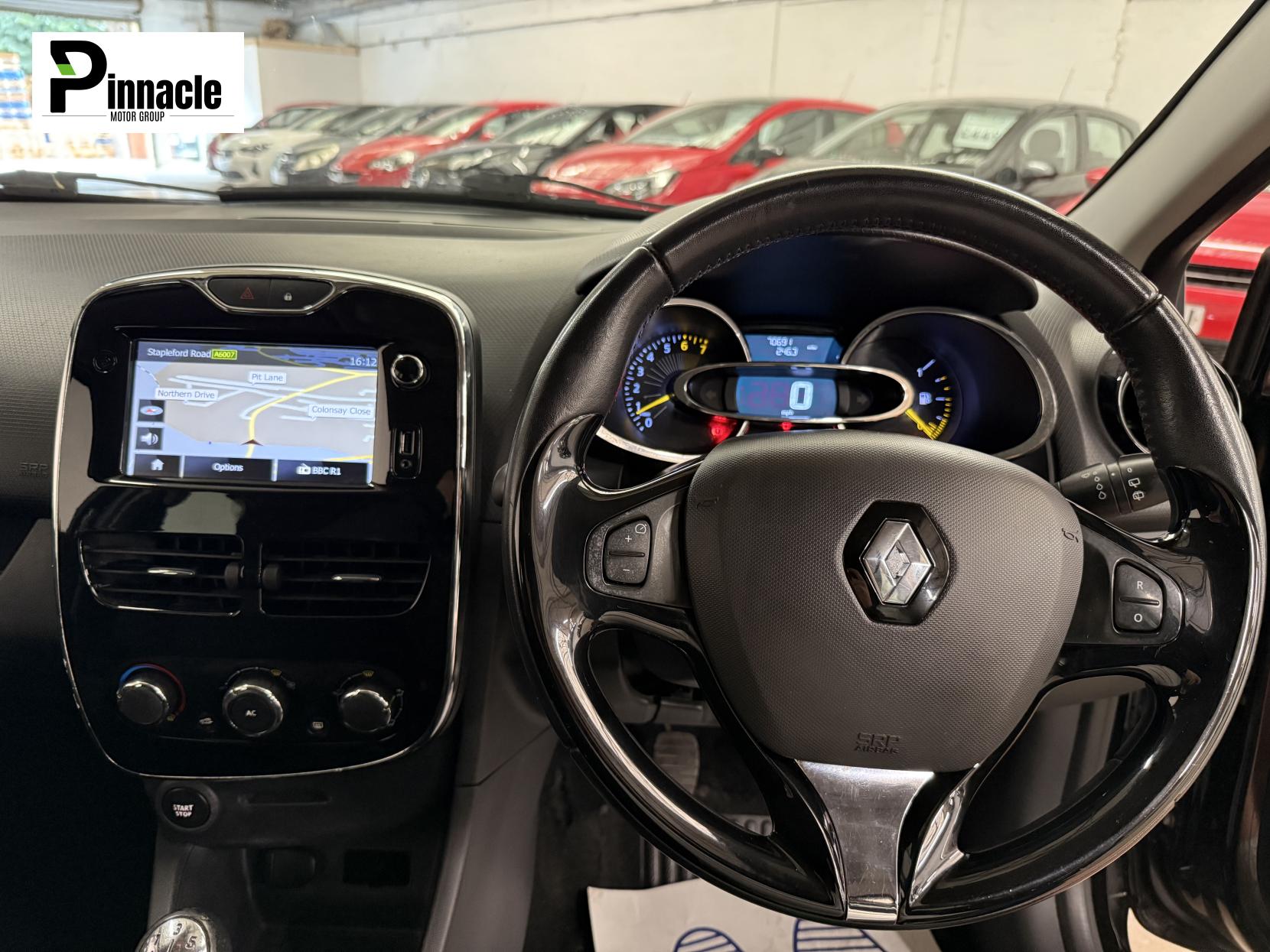 Renault Clio 1.2 16V Dynamique MediaNav Hatchback 5dr Petrol Manual Euro 5 (75 ps)