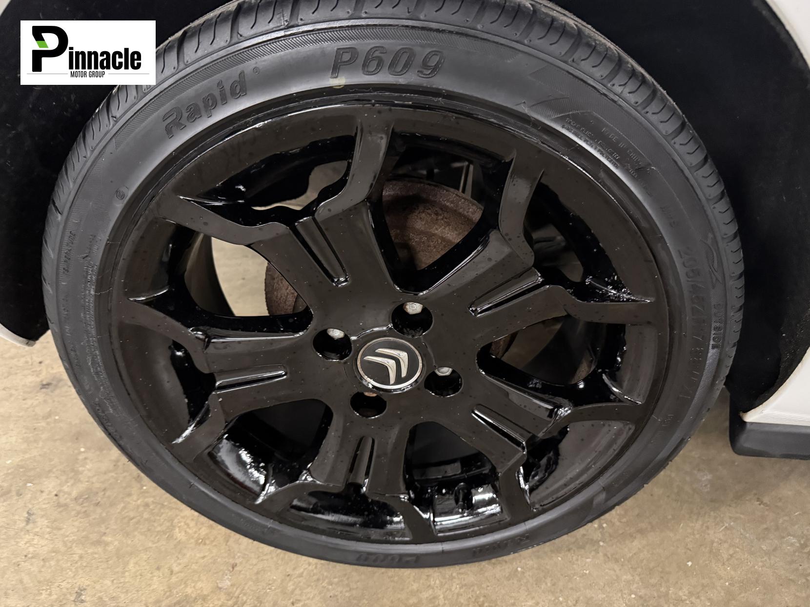 Citroen DS3 1.4 VTi 16V DSign Hatchback 3dr Petrol Manual Euro 5 (95 ps)