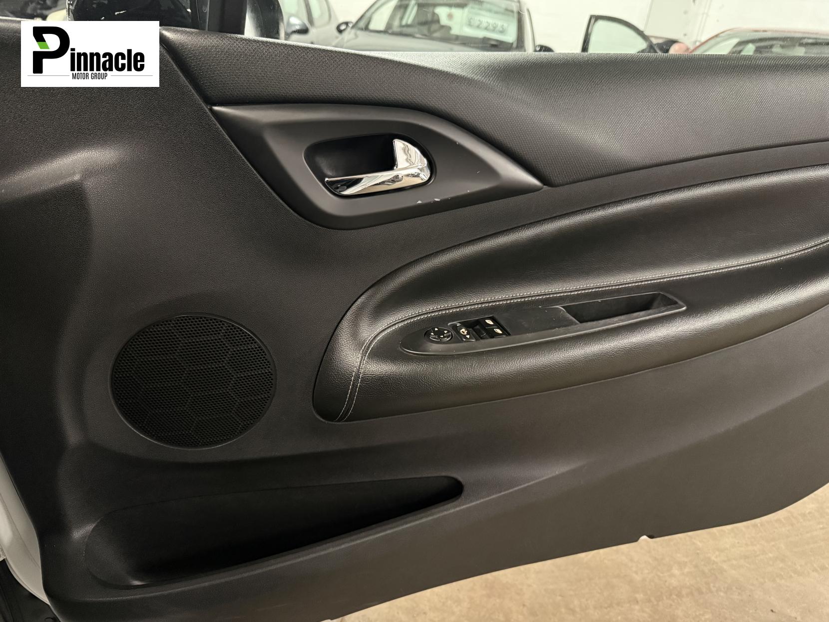 Citroen DS3 1.4 VTi 16V DSign Hatchback 3dr Petrol Manual Euro 5 (95 ps)