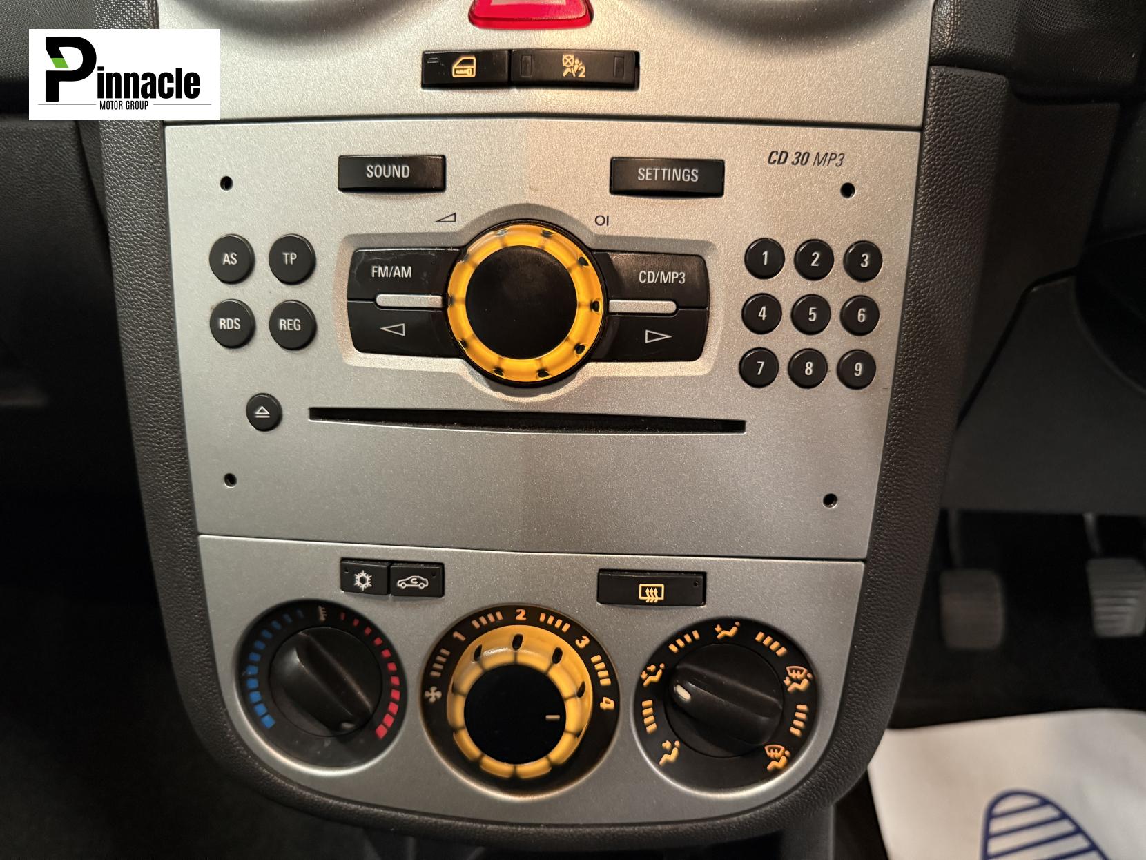 Vauxhall Corsa 1.2i 16v Exclusiv Hatchback 5dr Petrol Manual (124 g/km, 84 bhp)