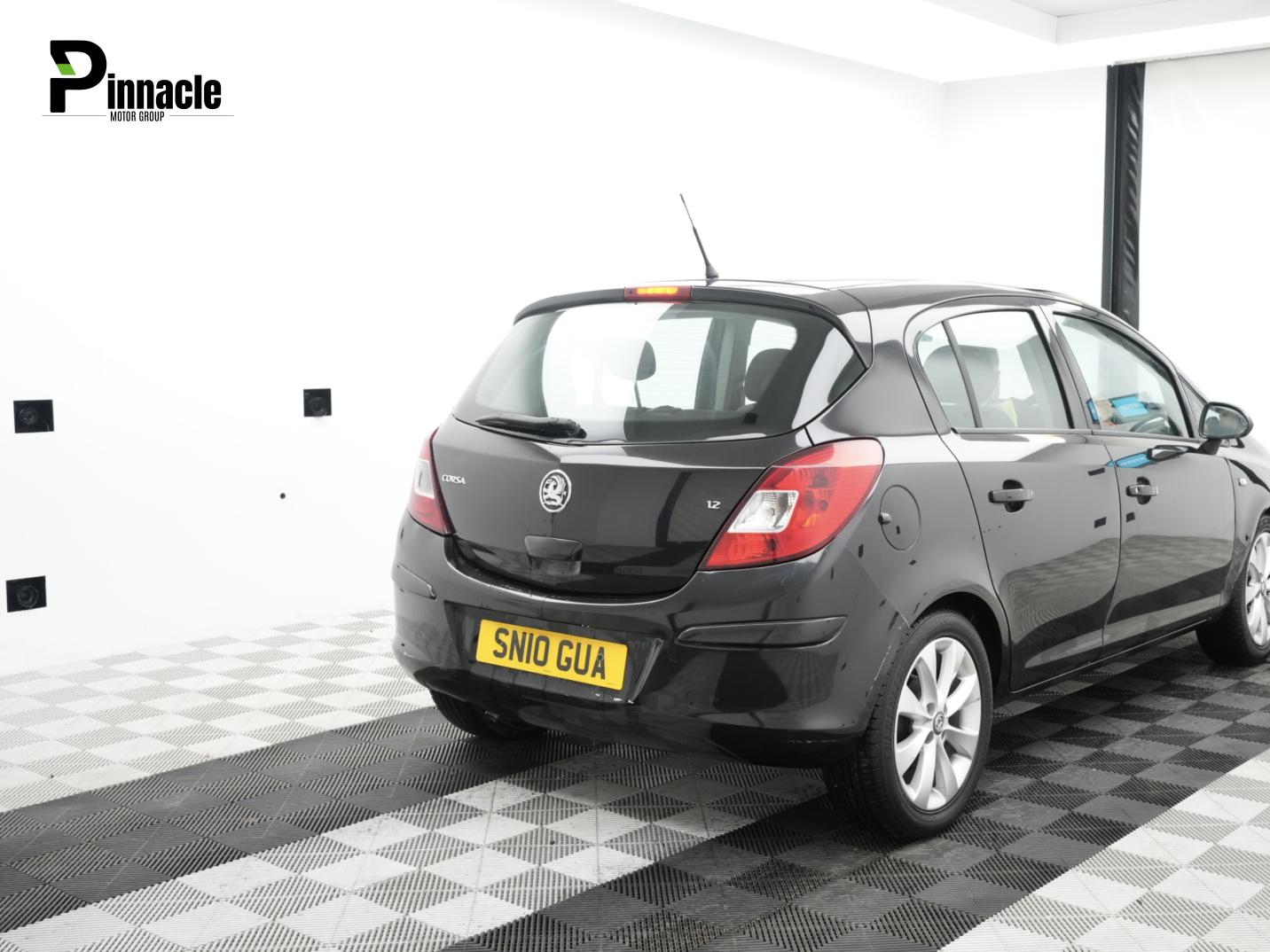 Vauxhall Corsa 1.2i 16v Exclusiv Hatchback 5dr Petrol Manual (124 g/km, 84 bhp)