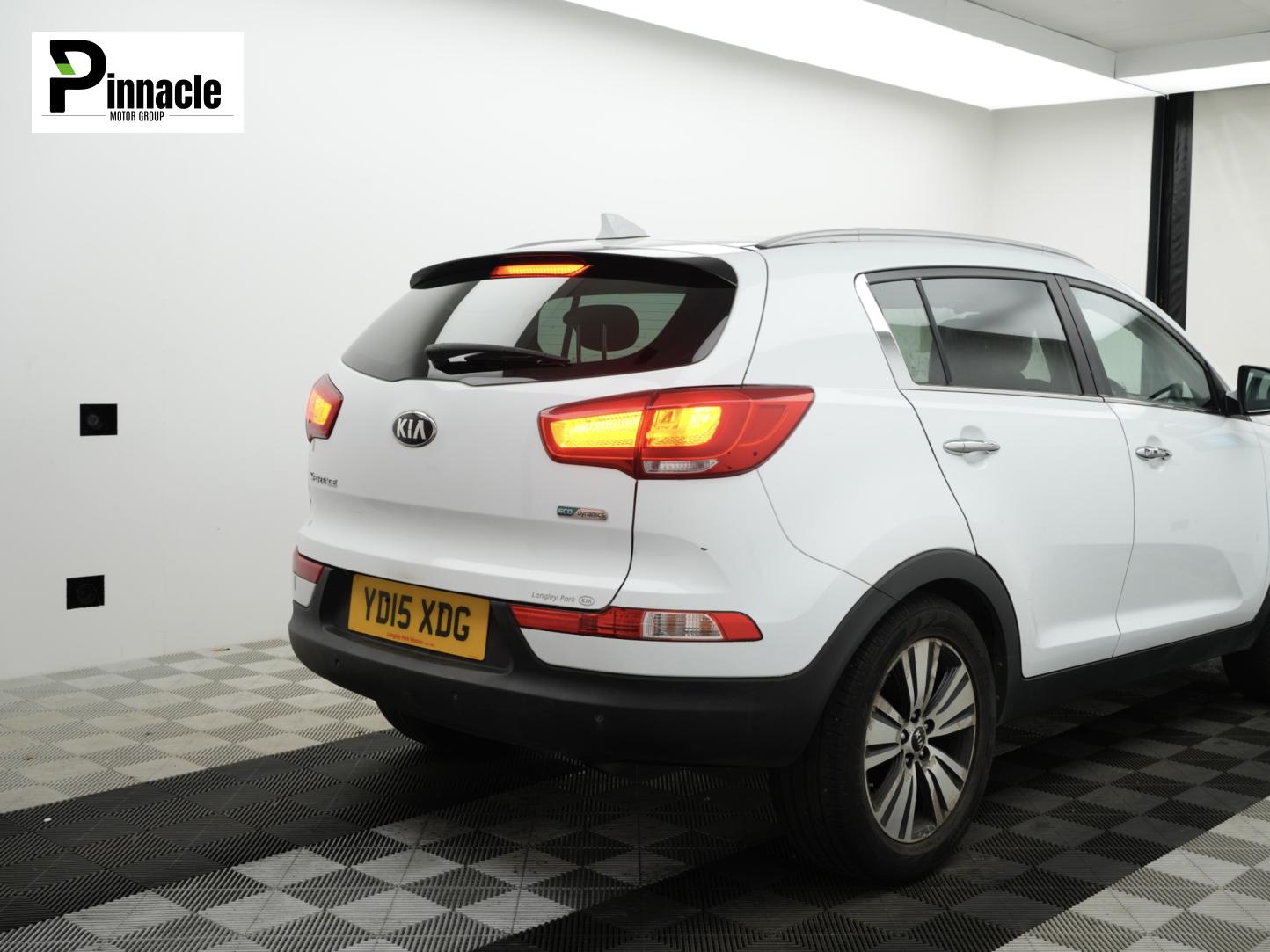 Kia Sportage 1.7 CRDi EcoDynamics 4 SUV 5dr Diesel Manual 2WD Euro 5 (s/s) (114 bhp)