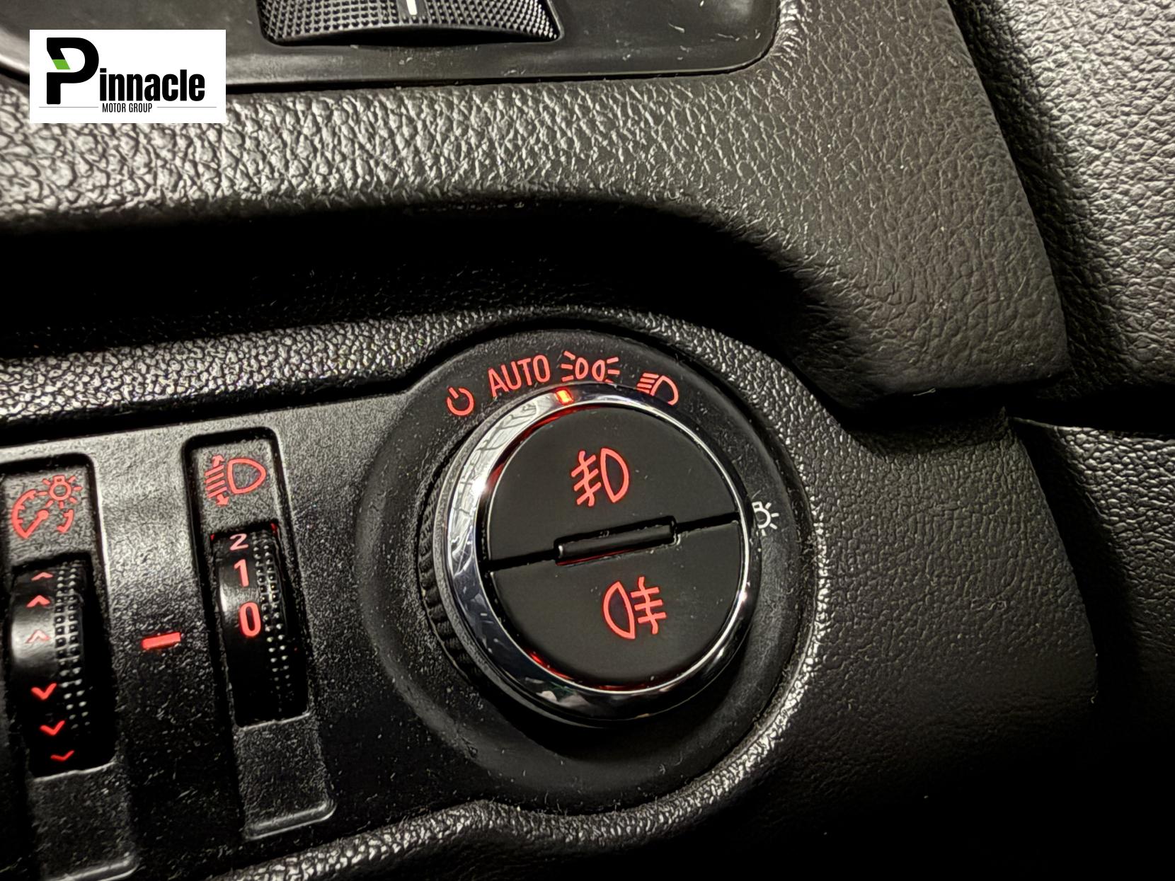 Vauxhall Insignia 2.0 CDTi ecoFLEX SRi Hatchback 5dr Diesel Manual Euro 5 (s/s) (160 ps)