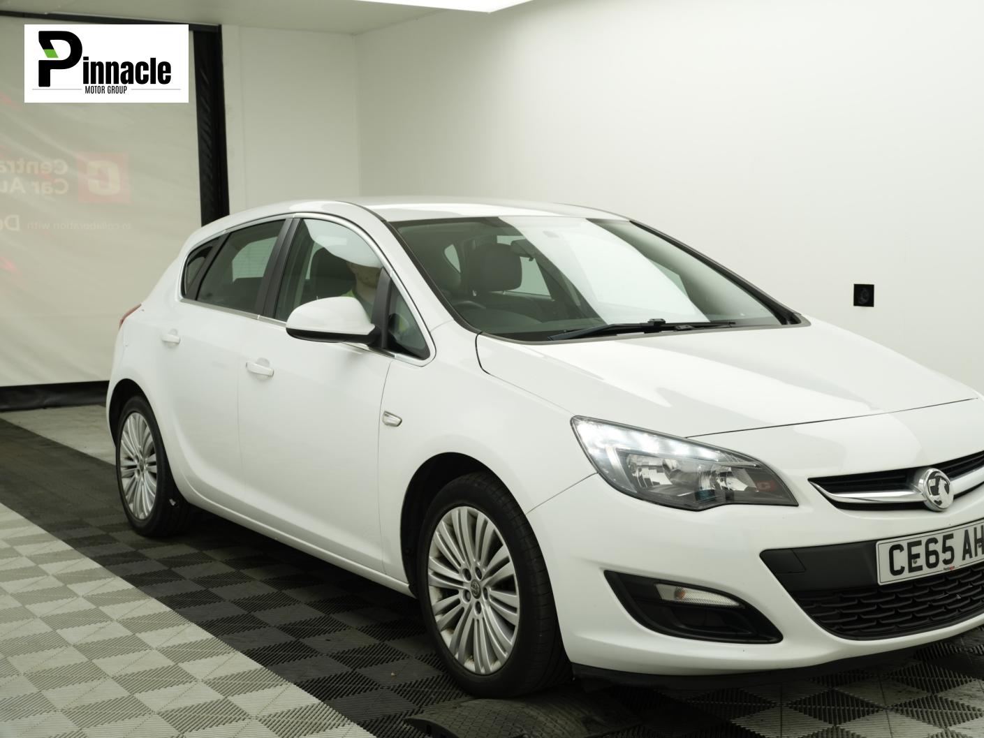 Vauxhall Astra 1.4i Excite Hatchback 5dr Petrol Manual Euro 6 (100 ps)