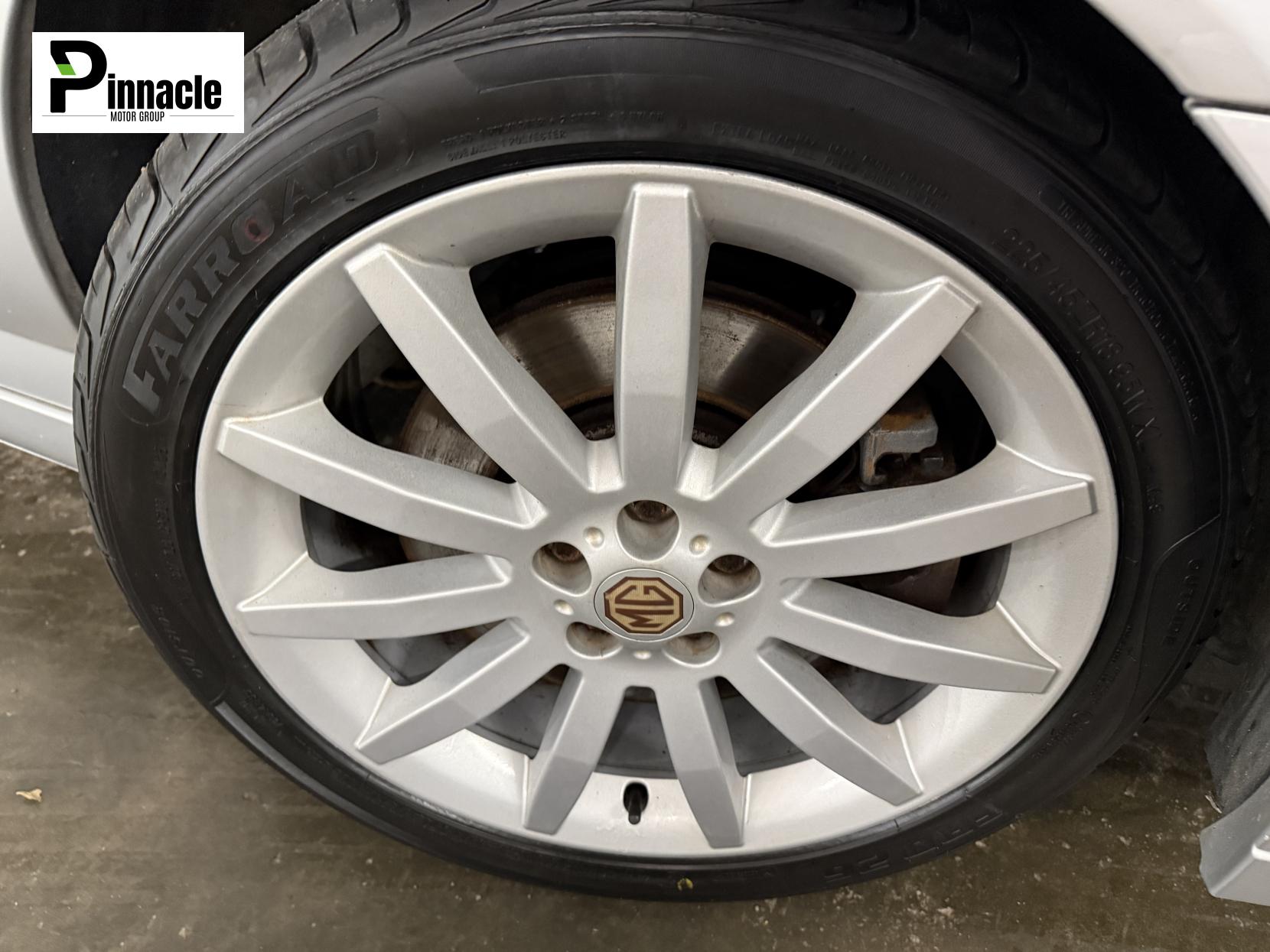 MG ZT 2.5 190 + Saloon 4dr Petrol Manual (239 g/km, 188 bhp)